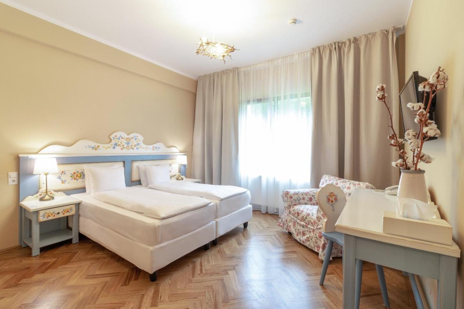 Superior Double Room - Photo 2