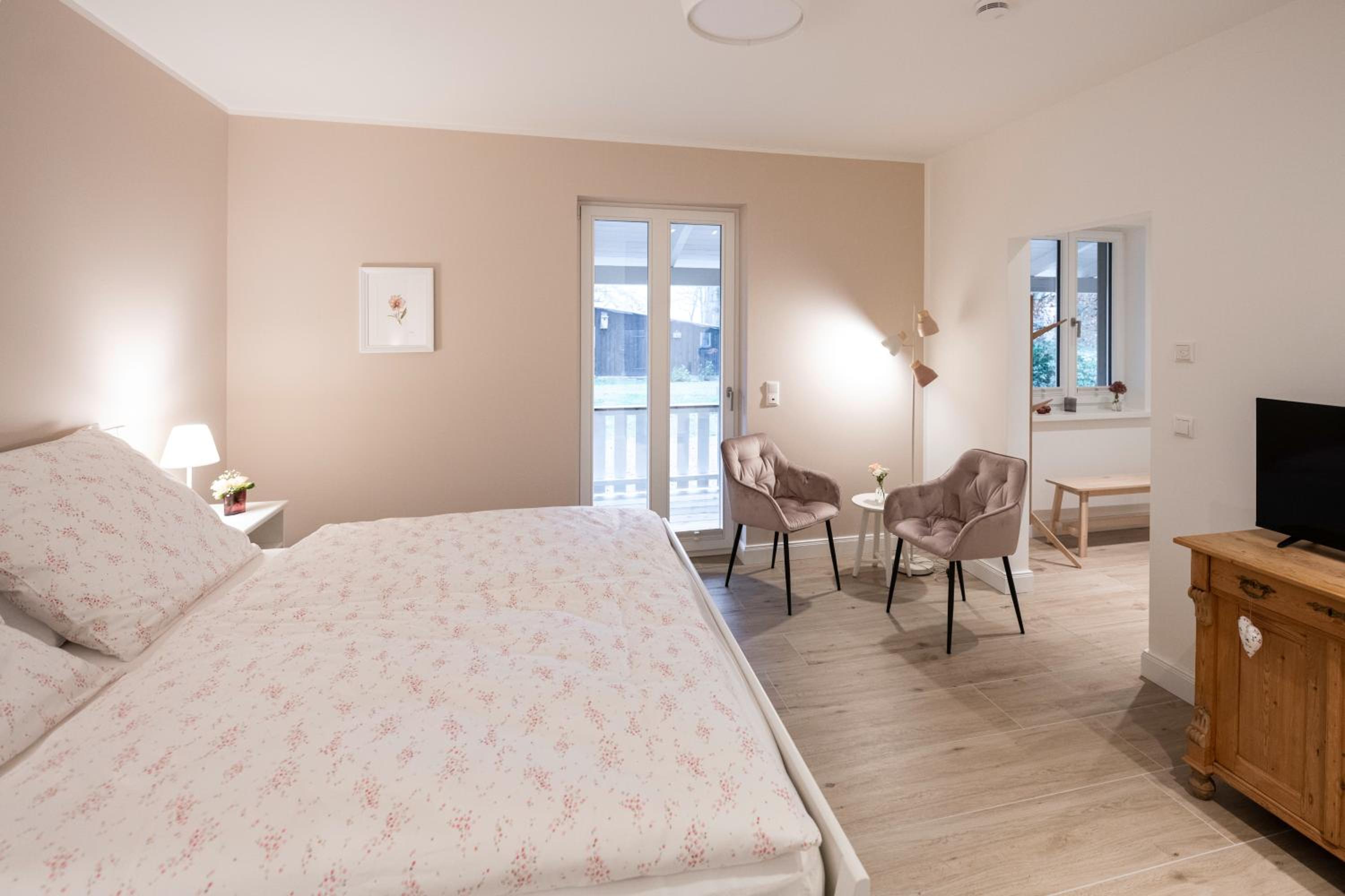 Small Double Room photo 1