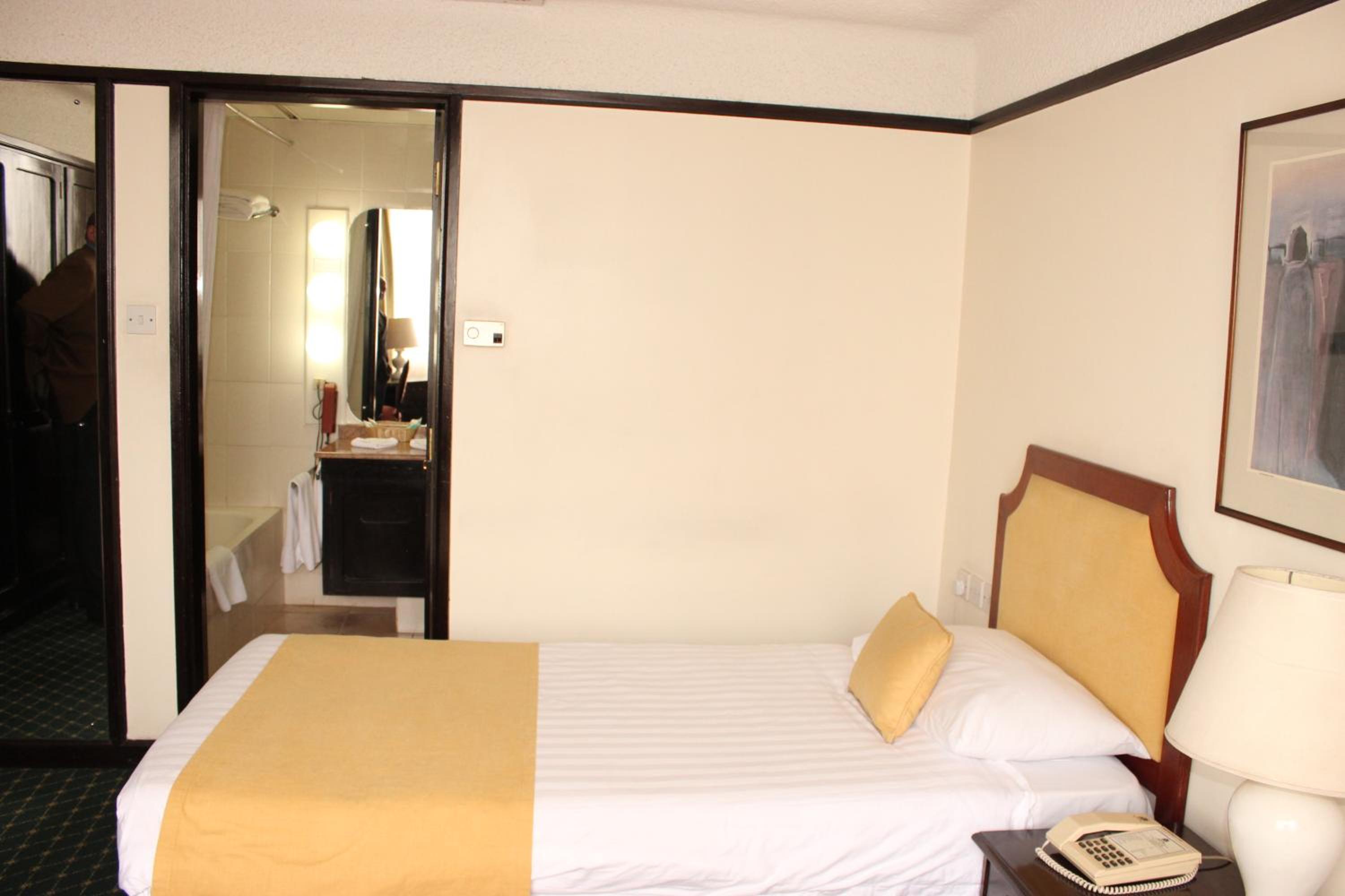 Suite with Balcony - Photo 19