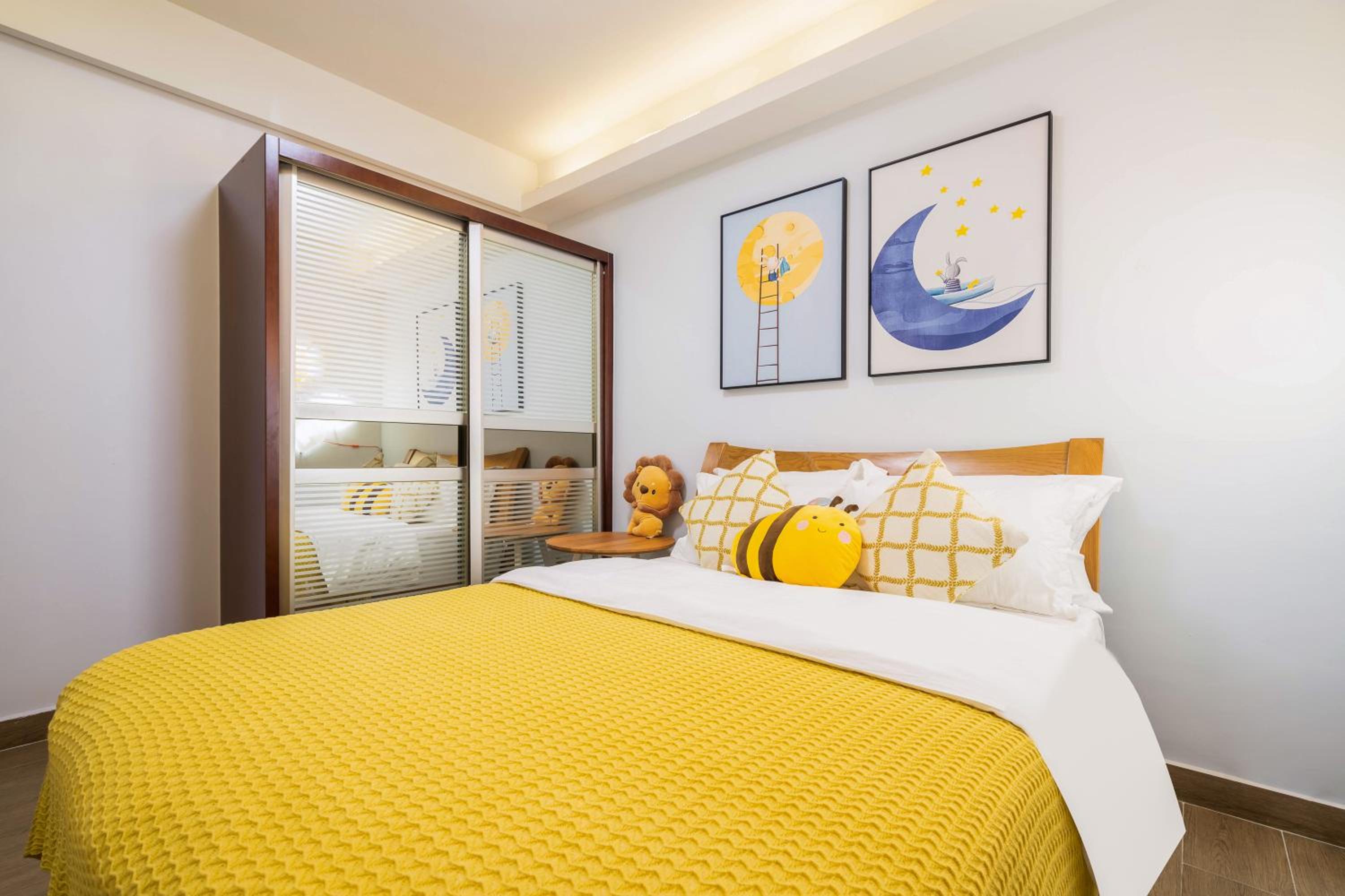Two-Bedroom Apartment with Balcony photo 3