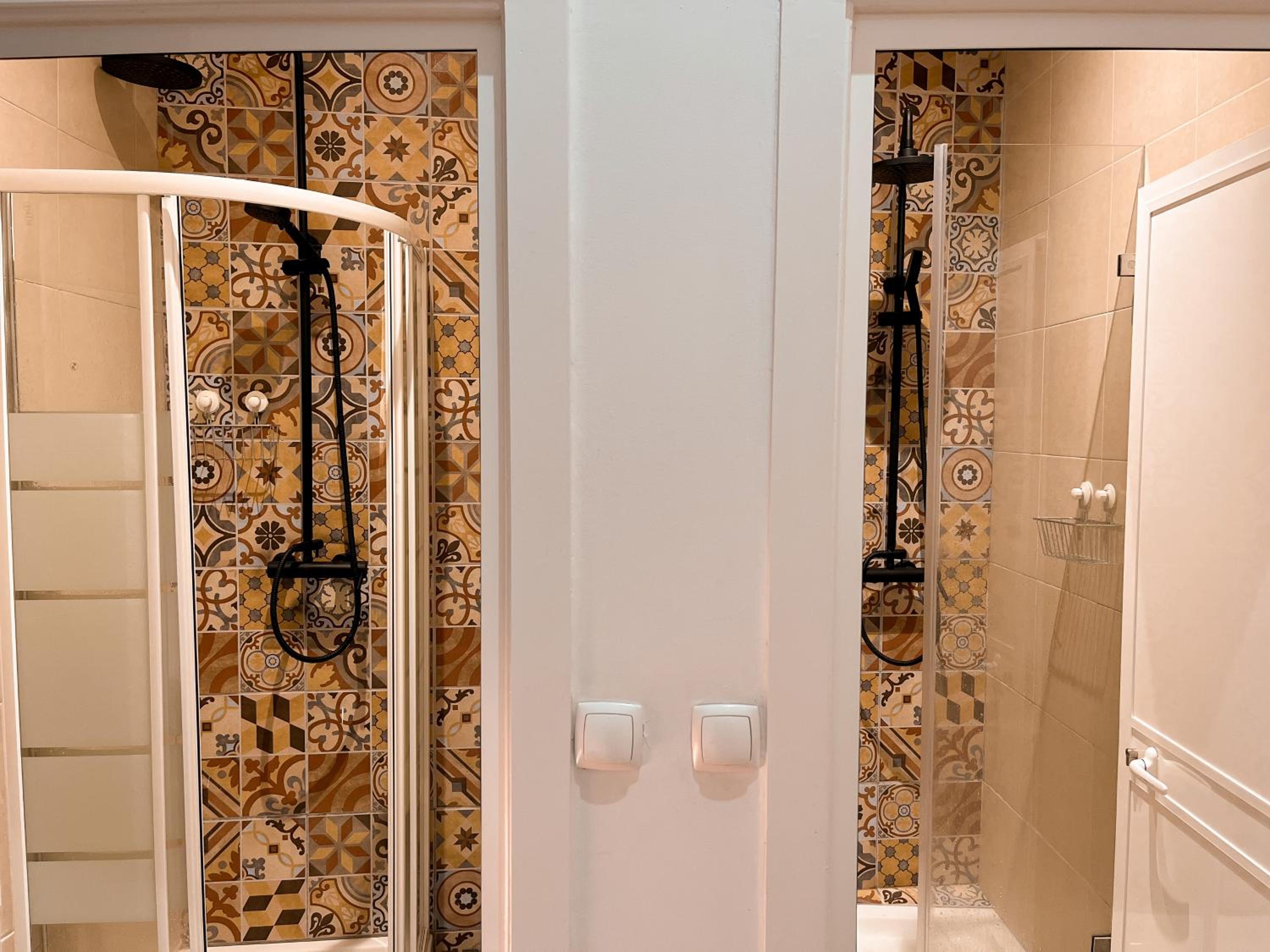 Double Room with Shared Bathroom photo 3