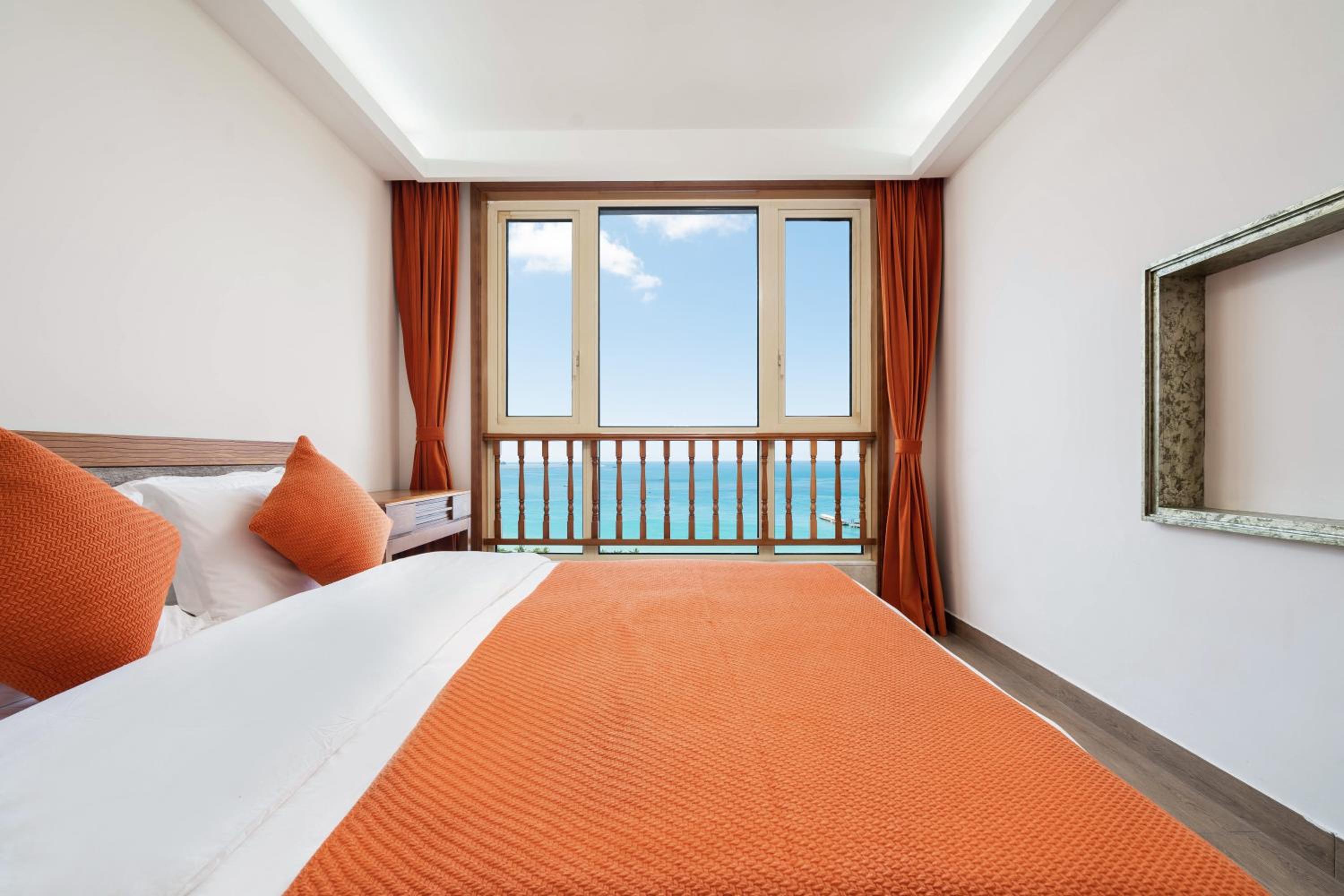 Two-Bedroom Apartment with Sea View - Photo 26