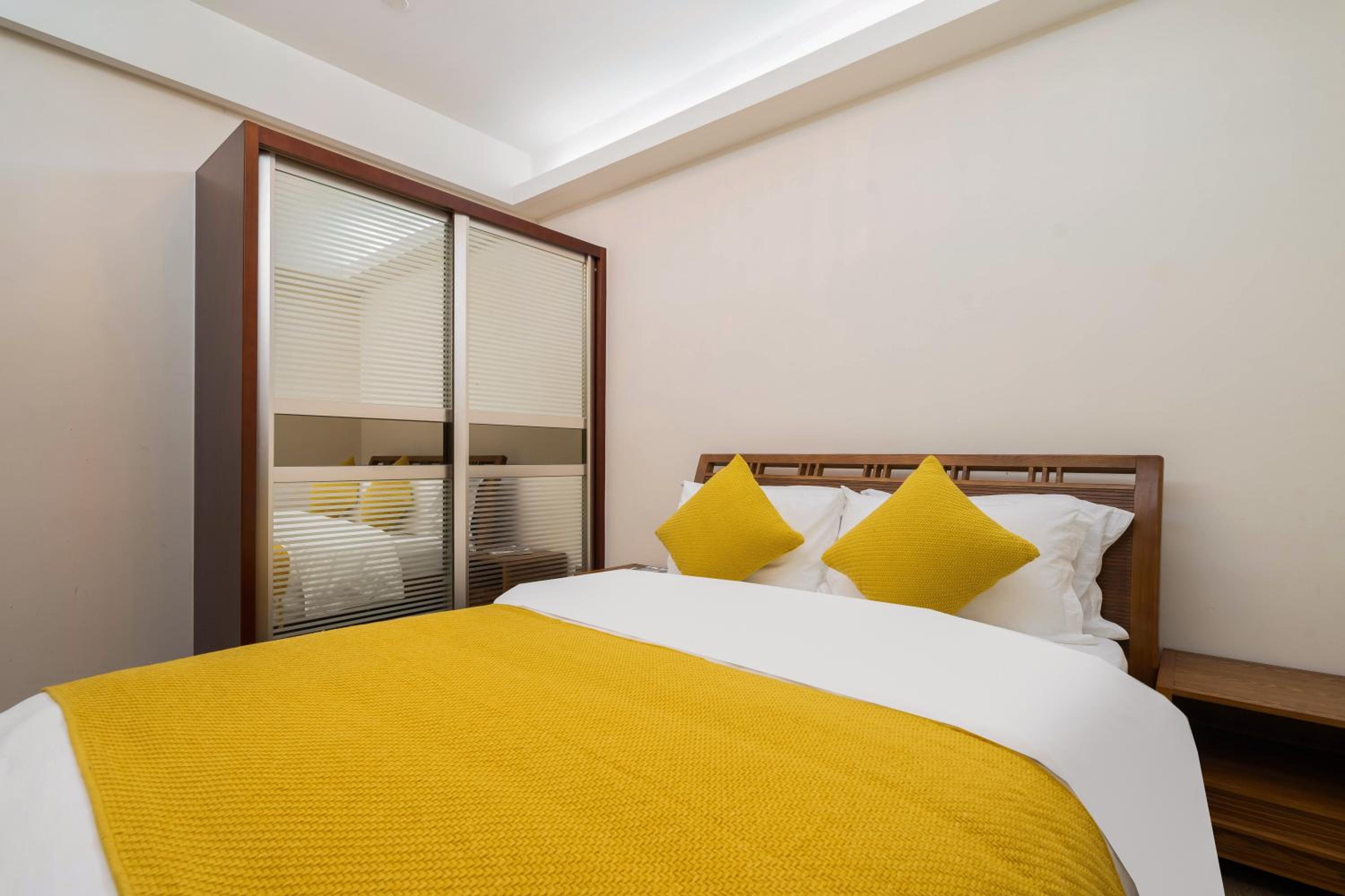 Two-Bedroom Apartment with Sea View - Photo 18