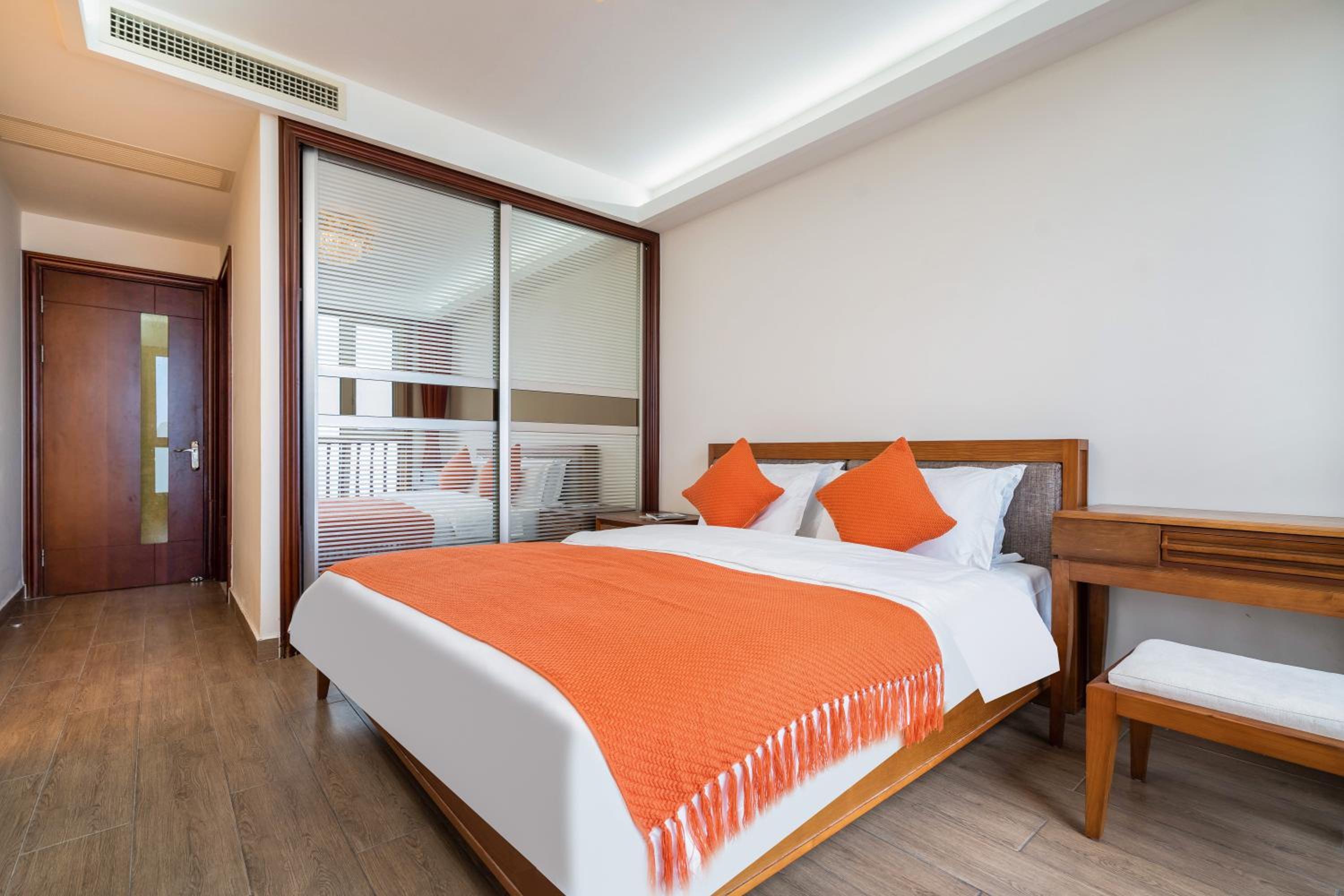 Two-Bedroom Apartment with Sea View - Photo 23
