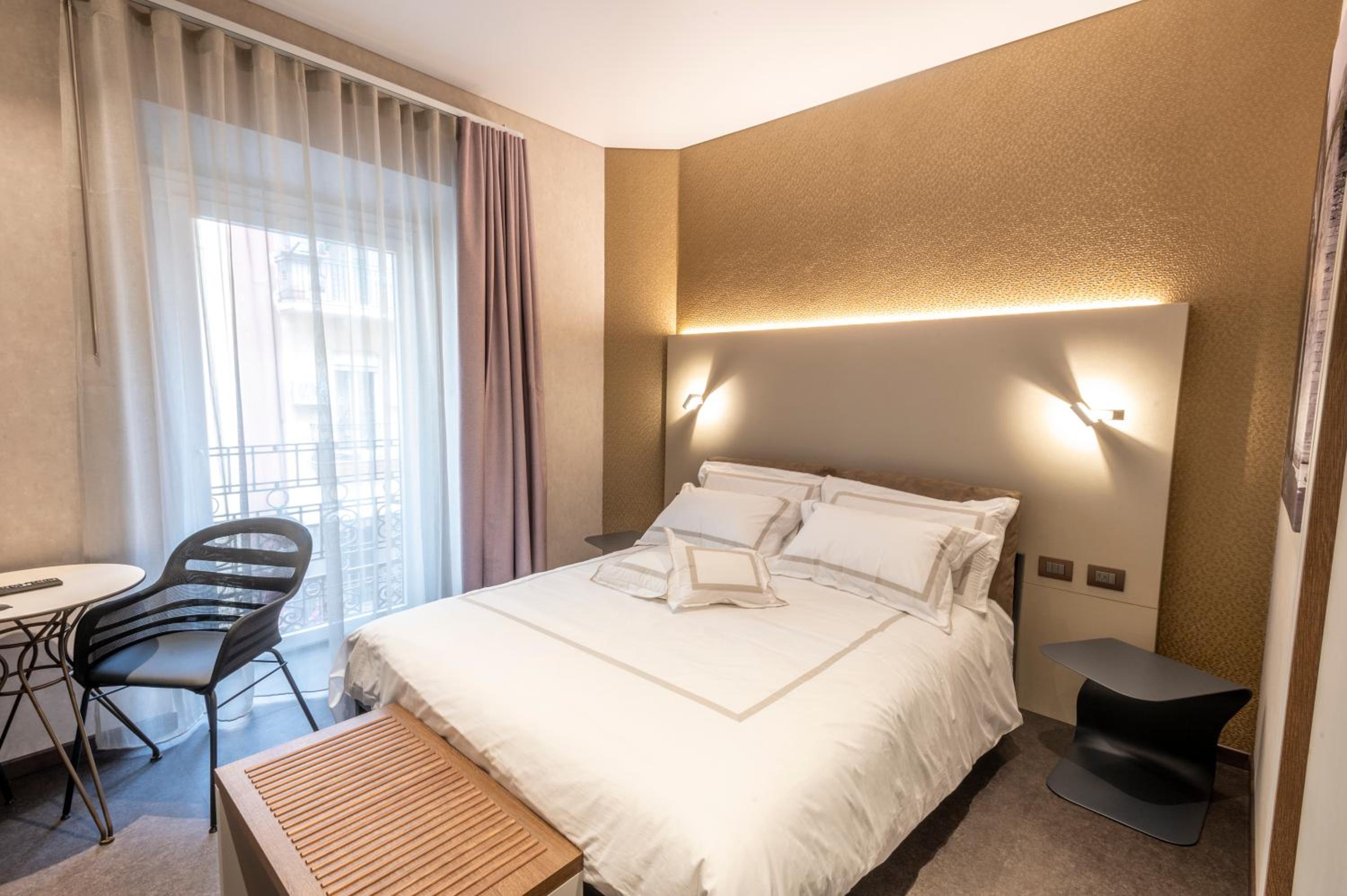 Large Double Room