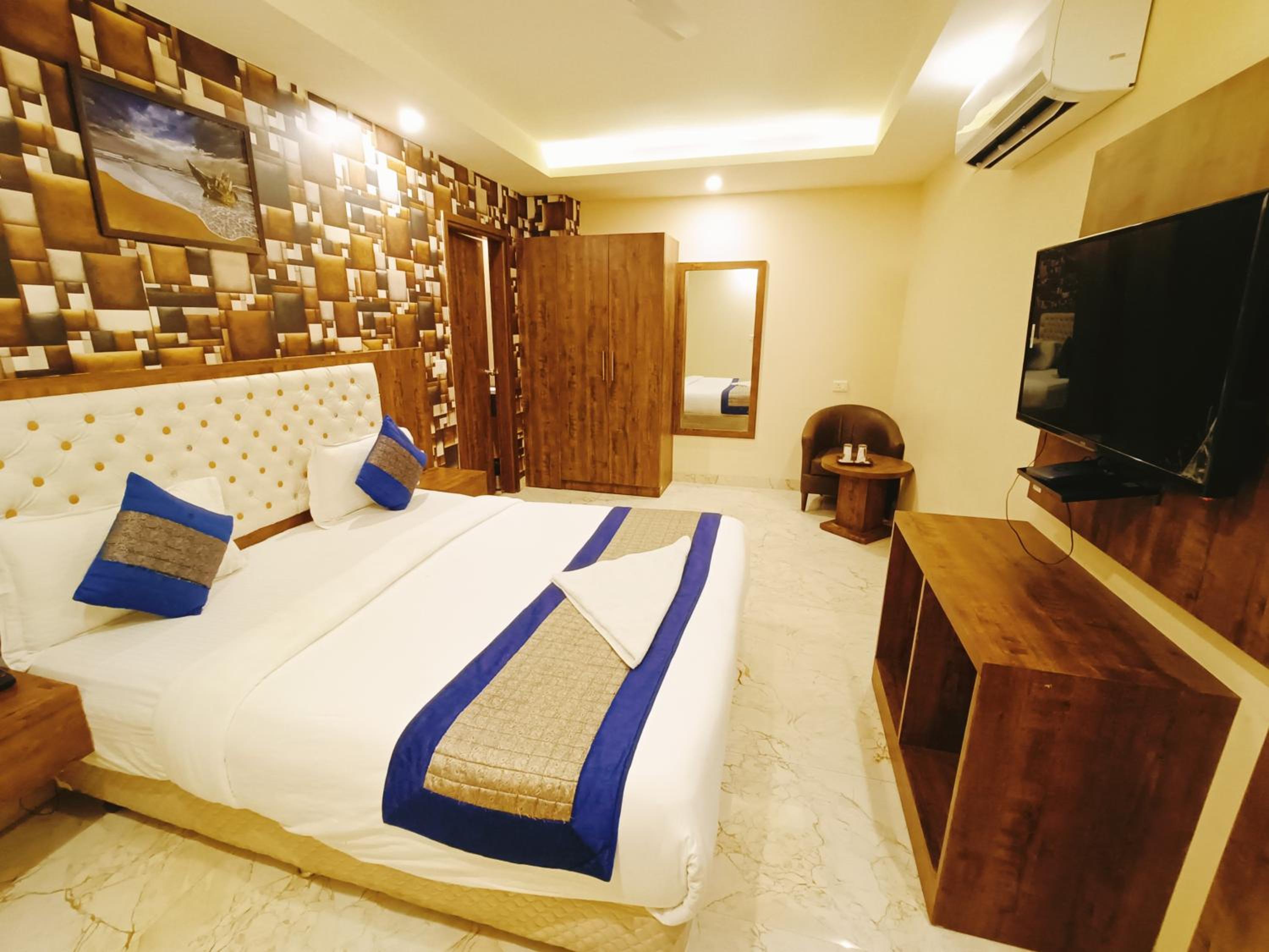 Superior King Room