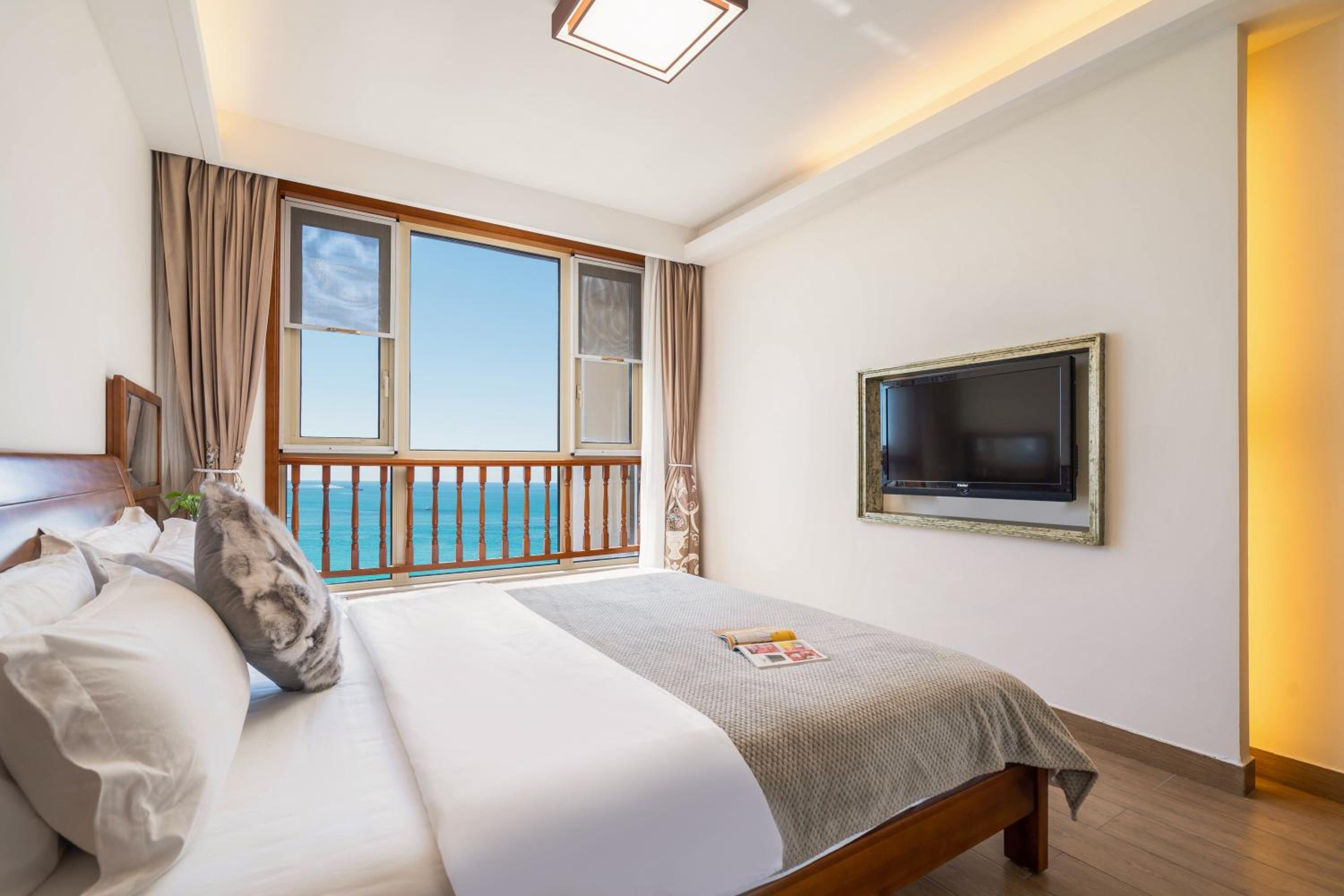 Two-Bedroom Apartment with Sea View - Photo 16