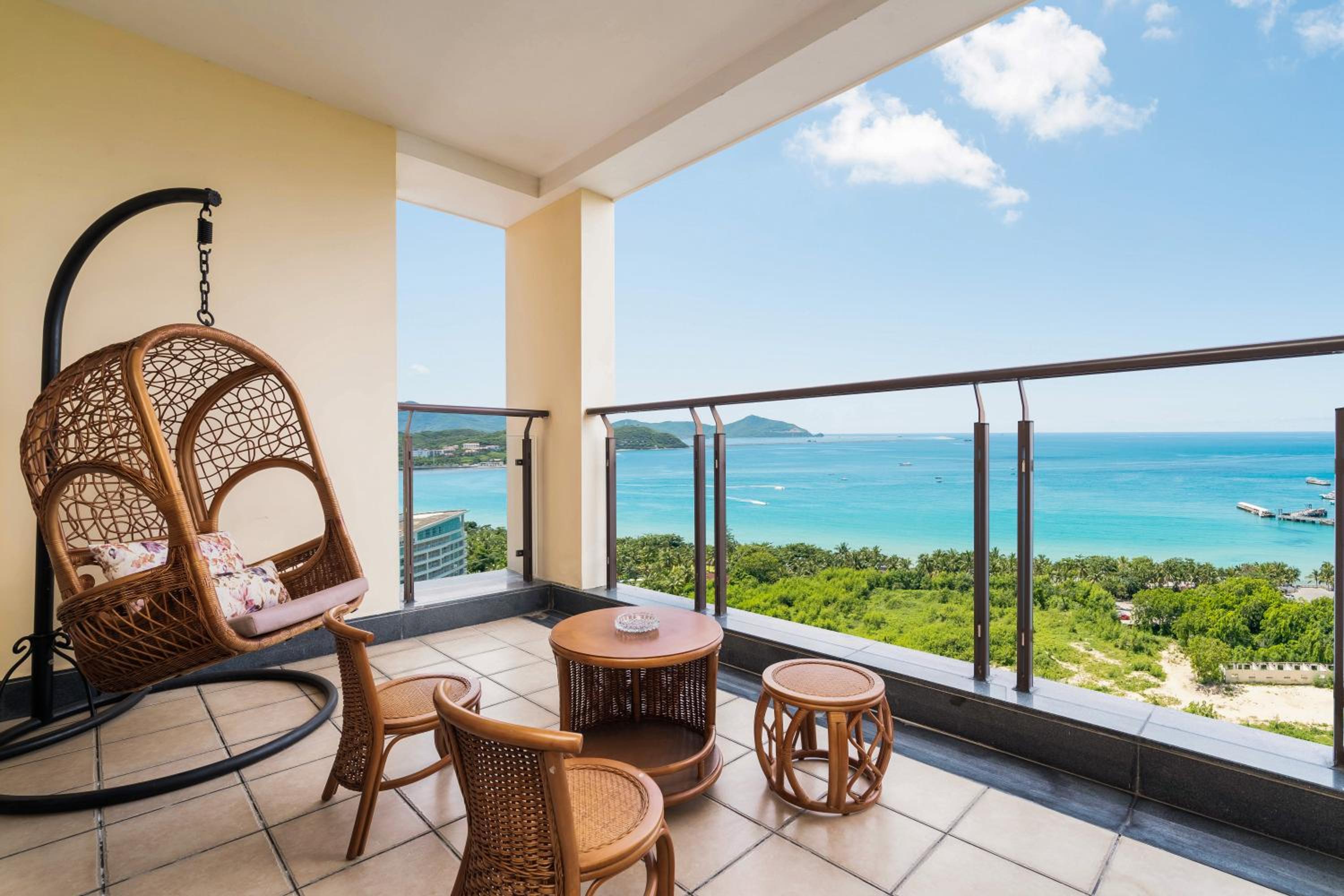 Two-Bedroom Apartment with Sea View - Photo 33