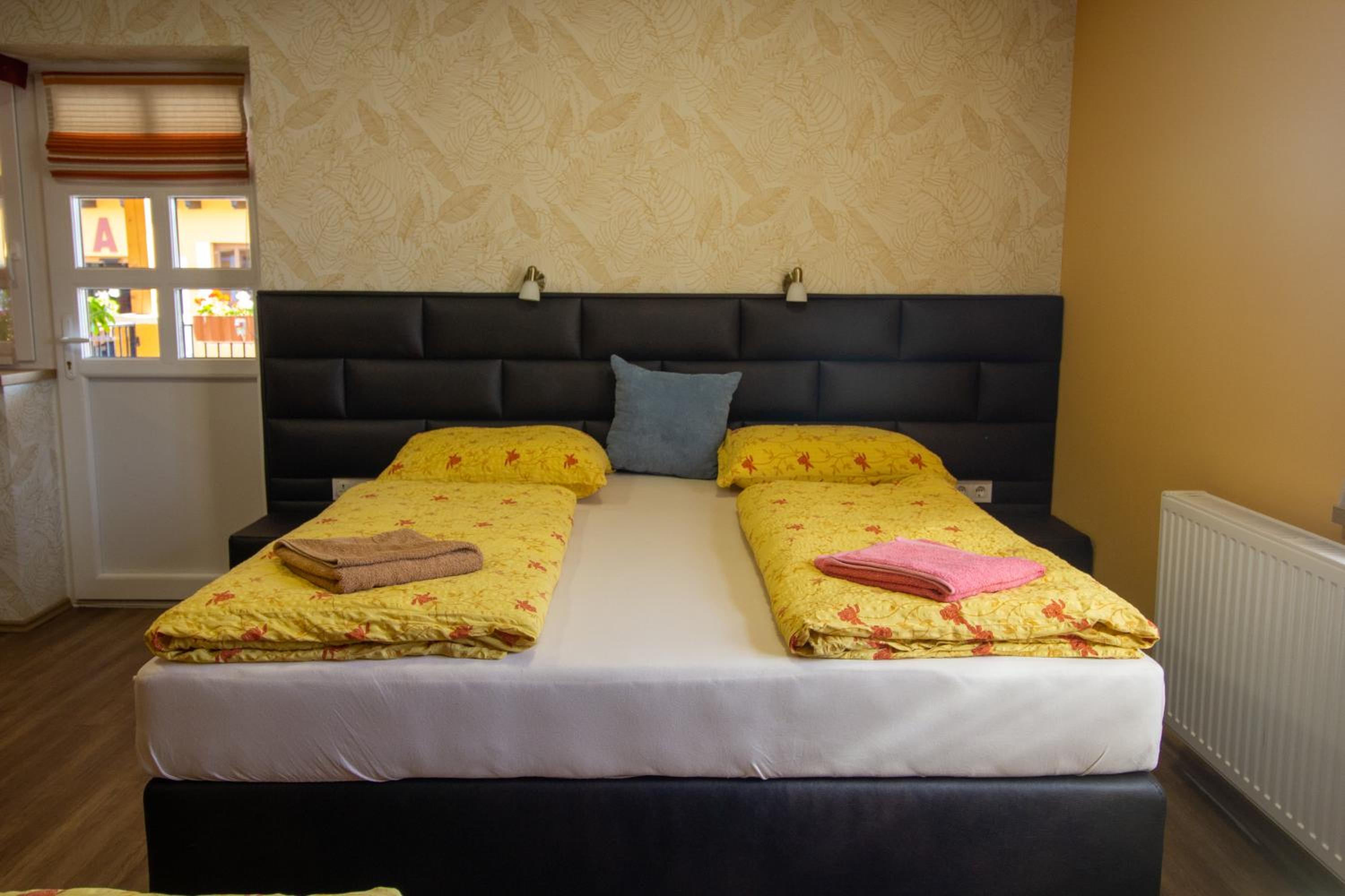 Quadruple Room with Terrace photo 3