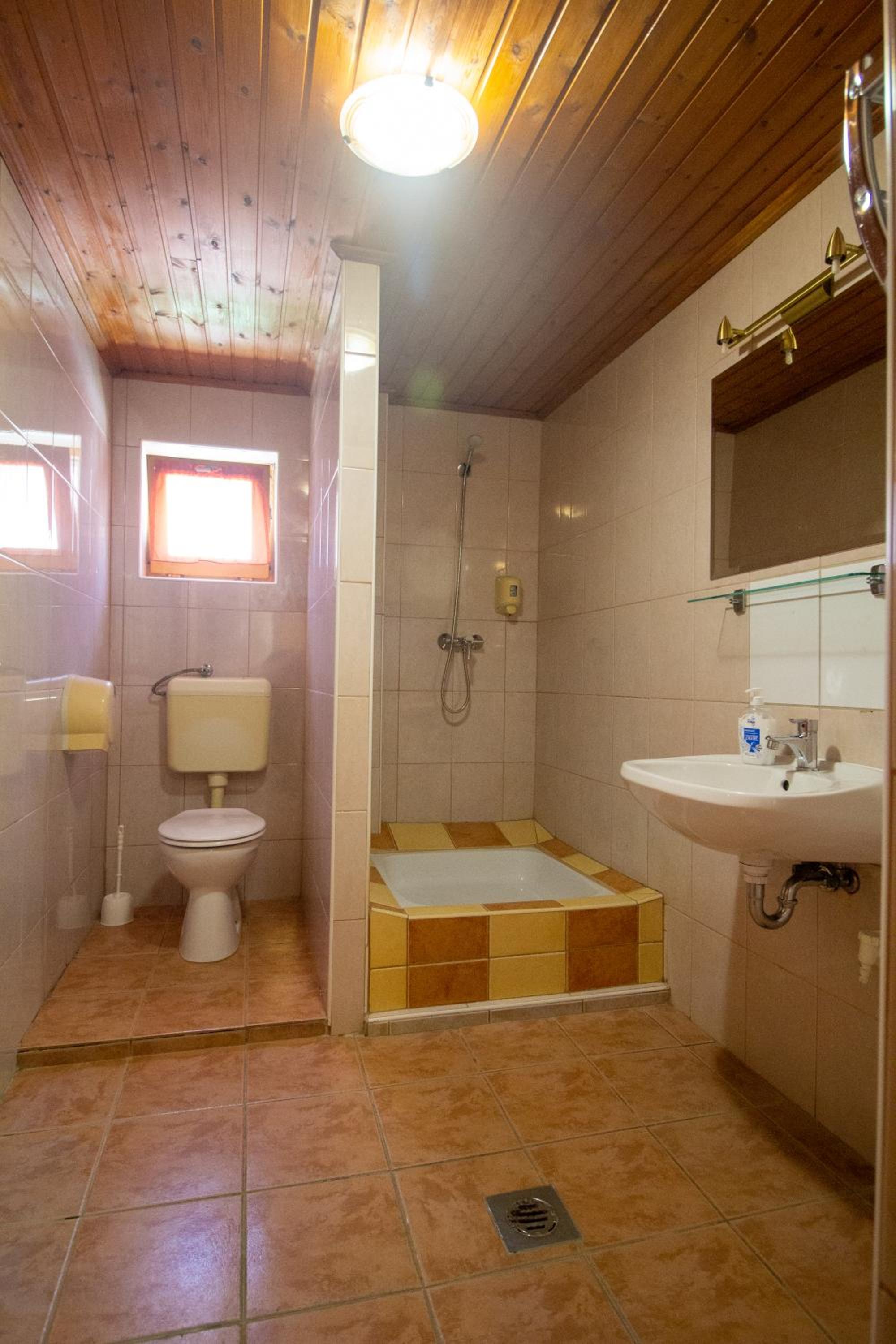 Two-Bedroom Apartment photo 2