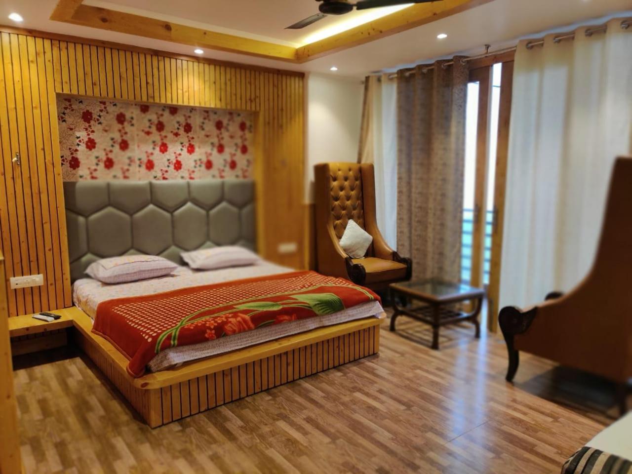 Triple Room with Balcony - Photo 6