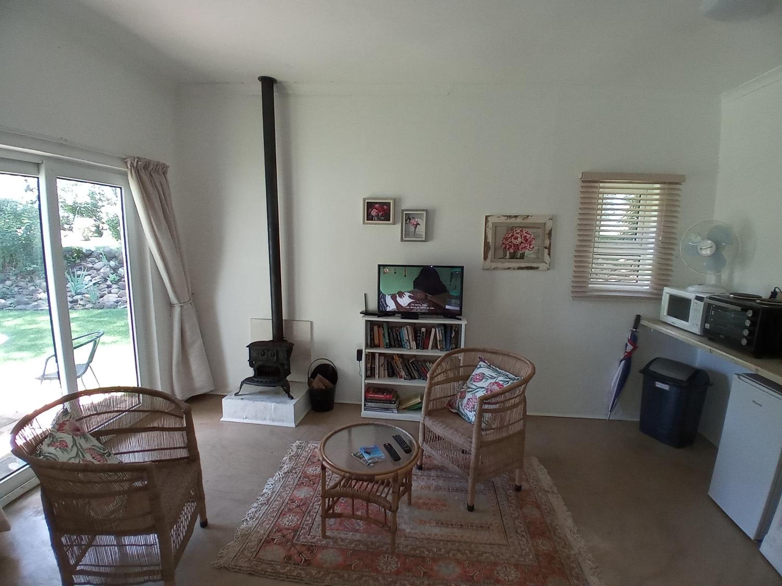 Studio with Garden View - Photo 2