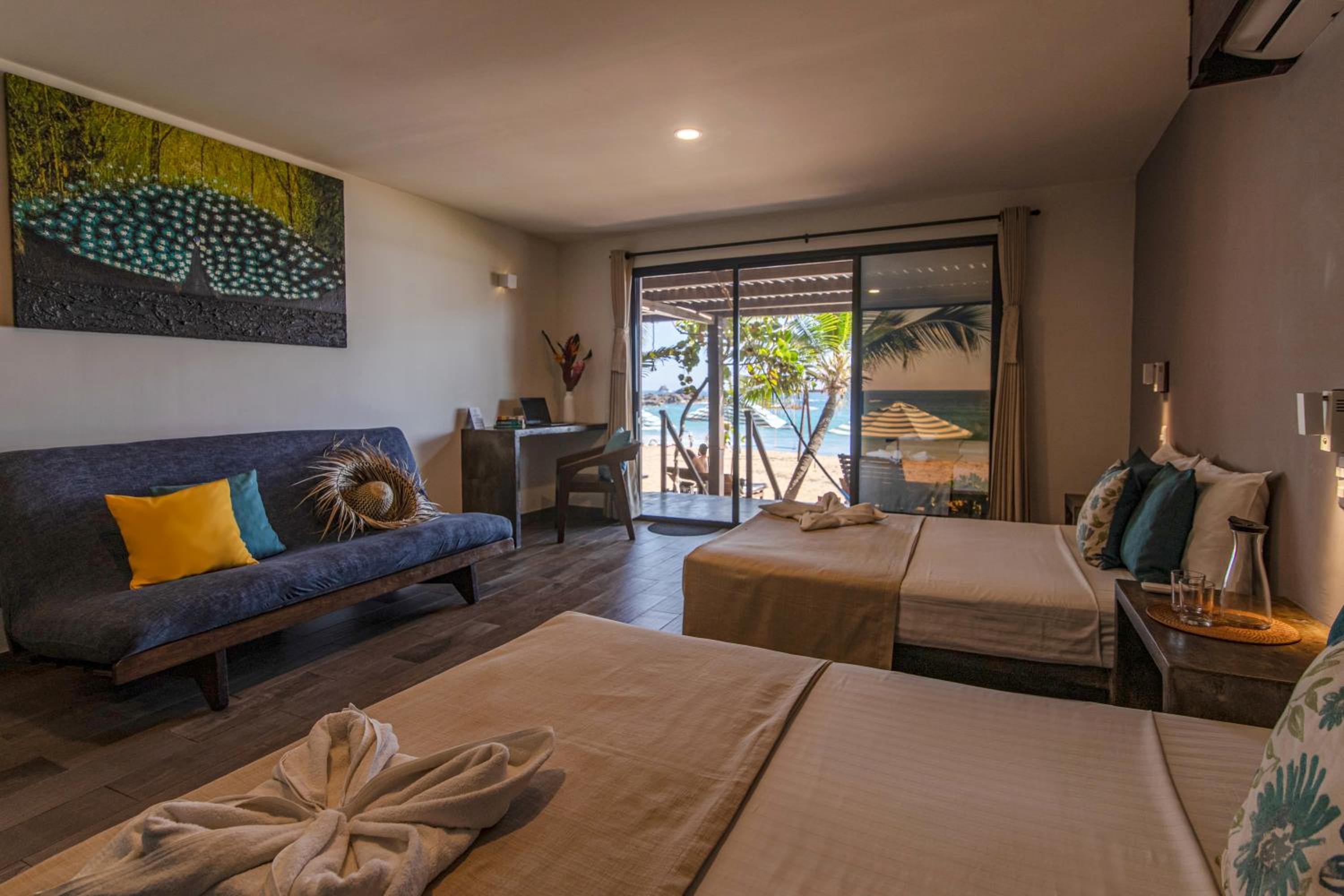 Queen Suite with Sea View photo 1