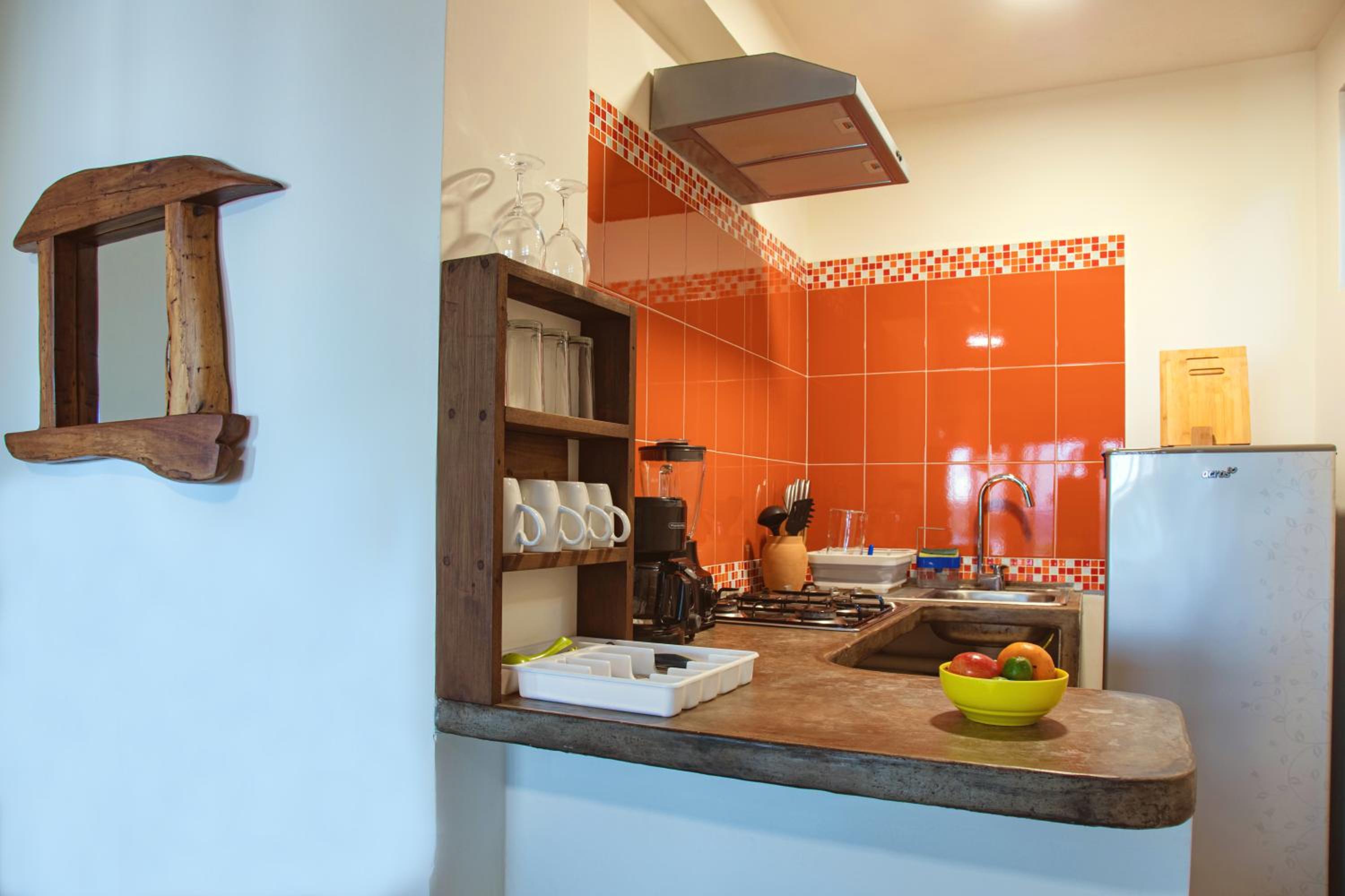 Apartment with Sea View - Photo 8