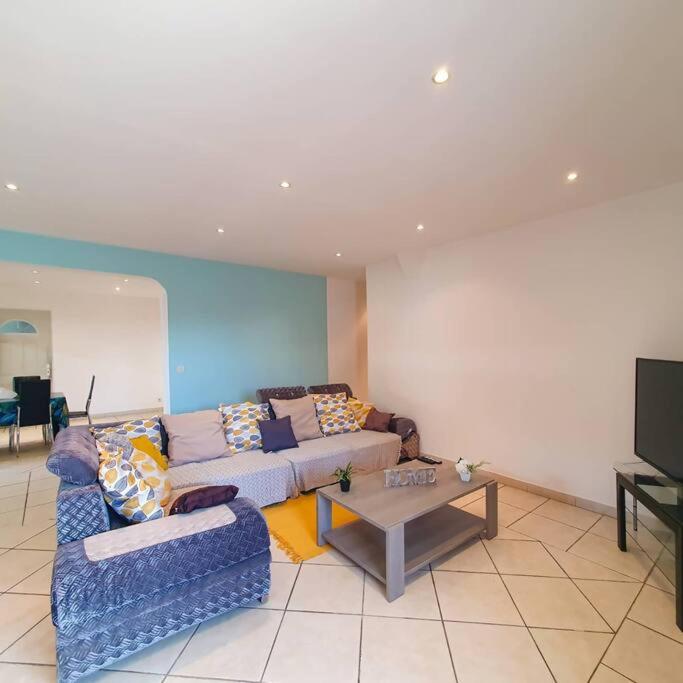 Three-Bedroom Villa photo 3