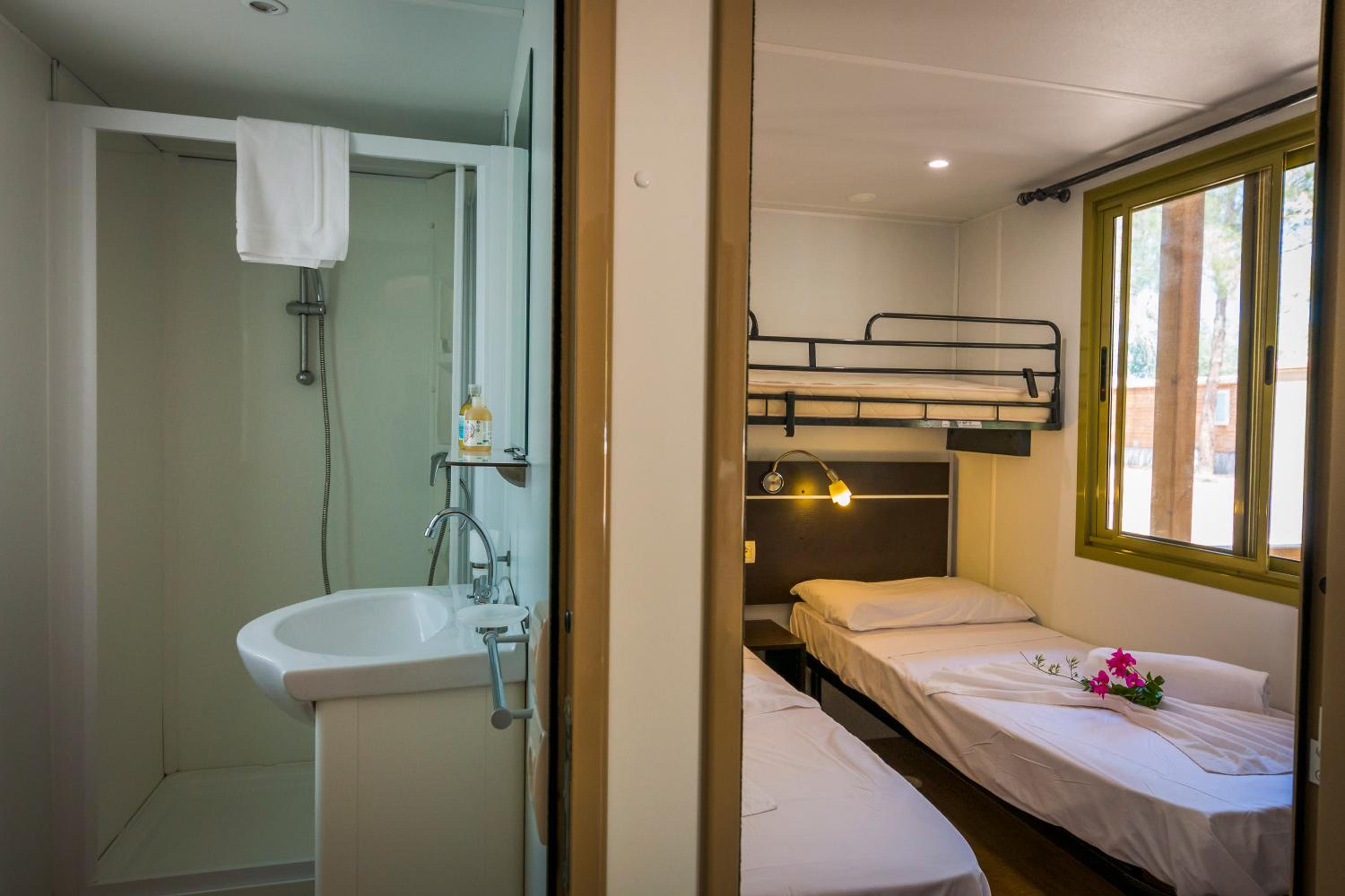 Two-Bedroom Mobile Home photo 3