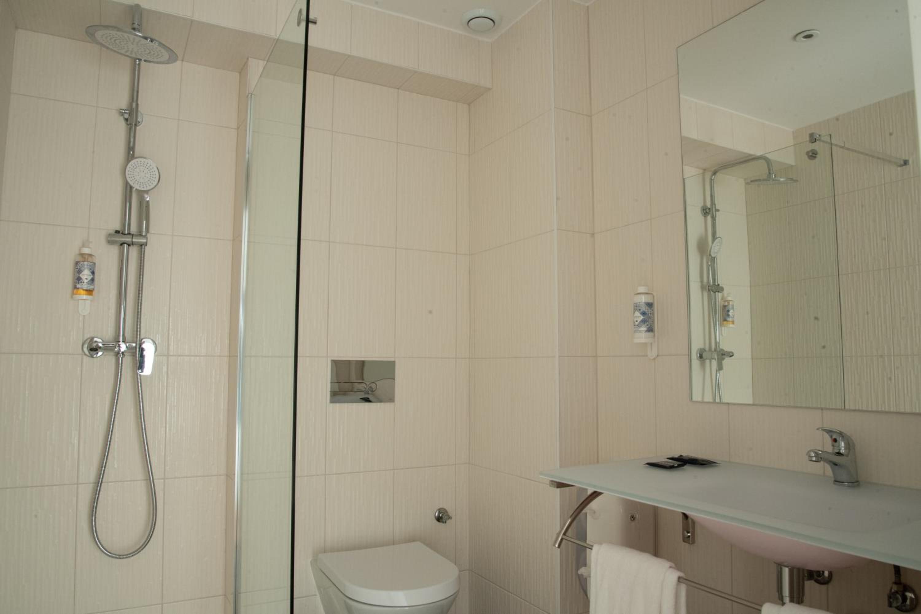 Double Room - Photo 3