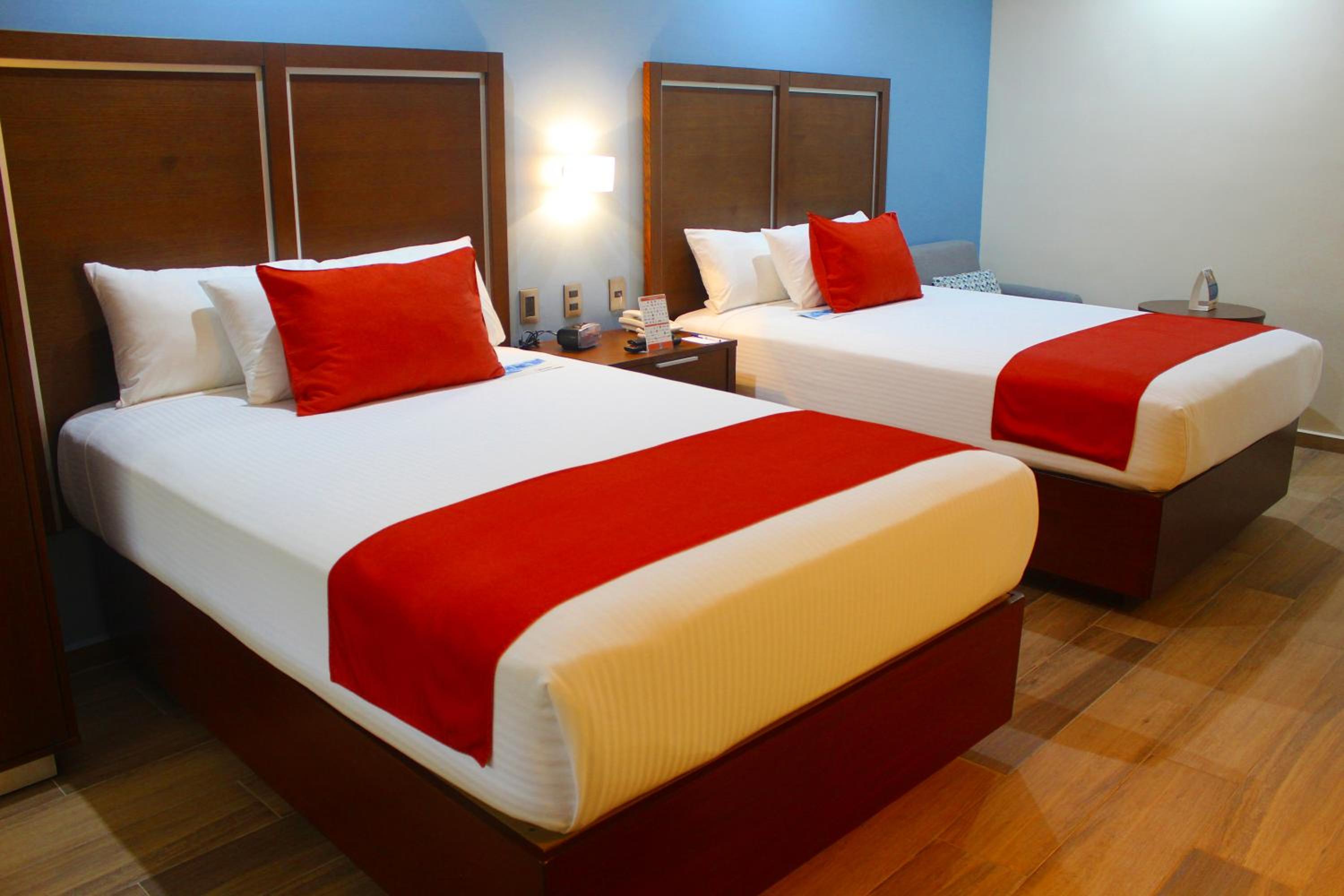 2 Double Beds, Executive Room thumbnail 5