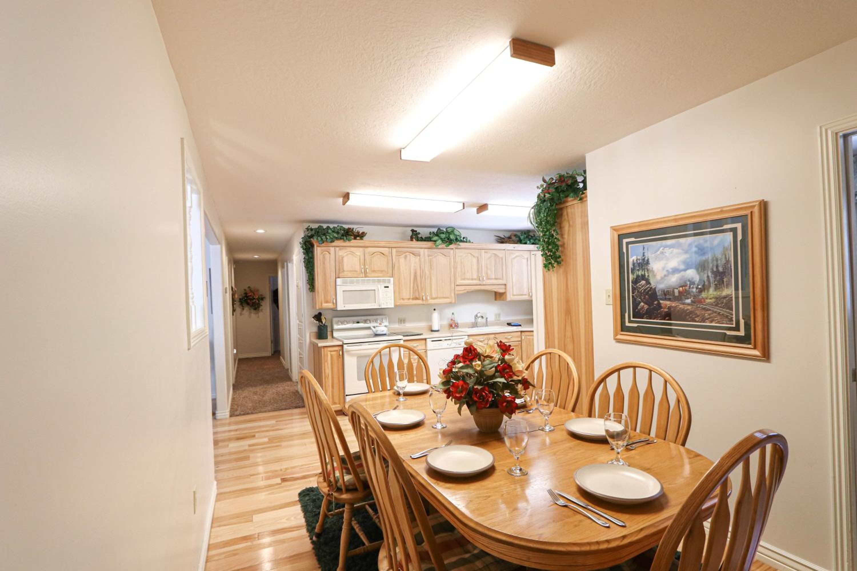 Three-Bedroom House photo 2