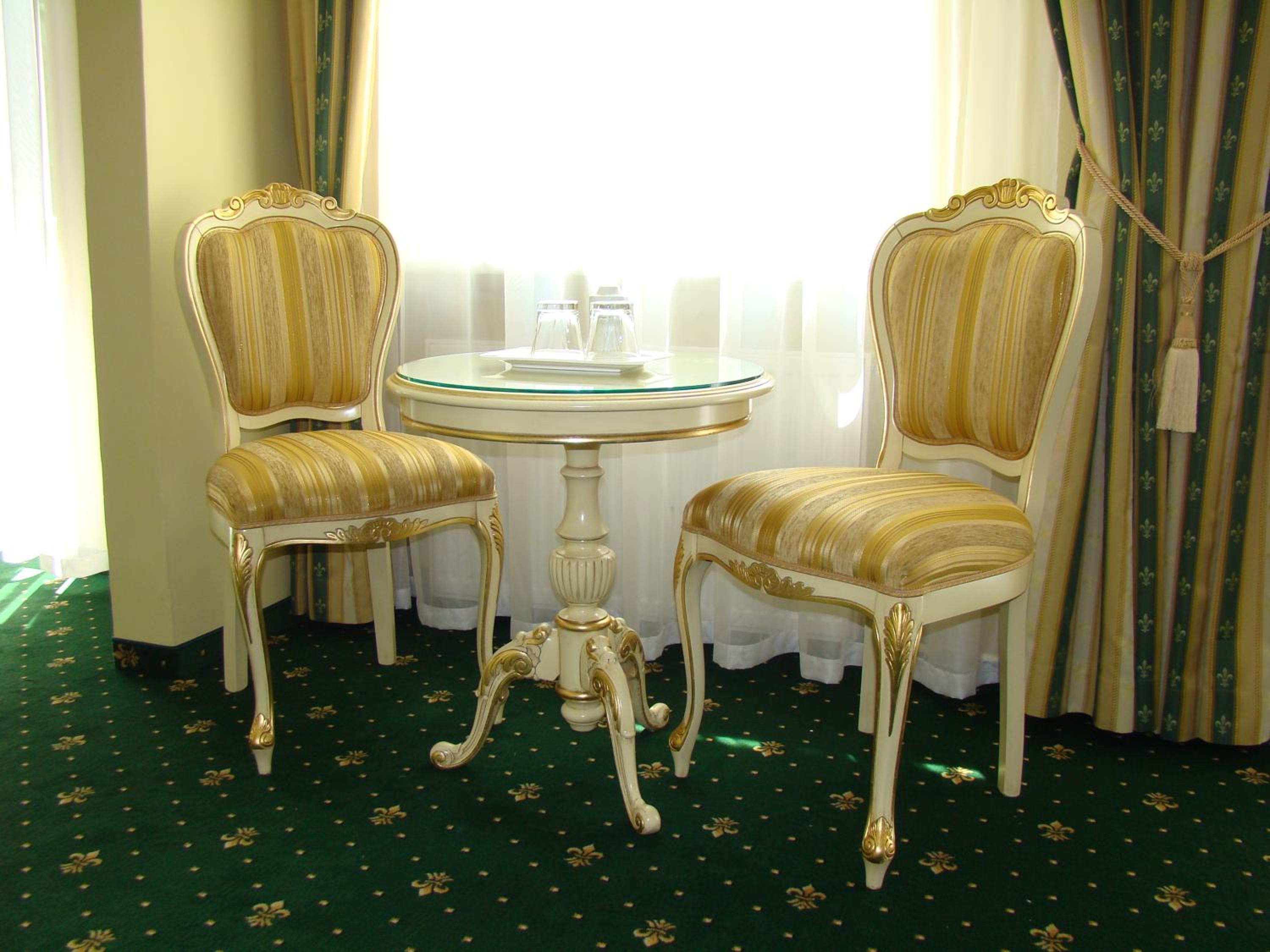Premium Suite - Photo 3