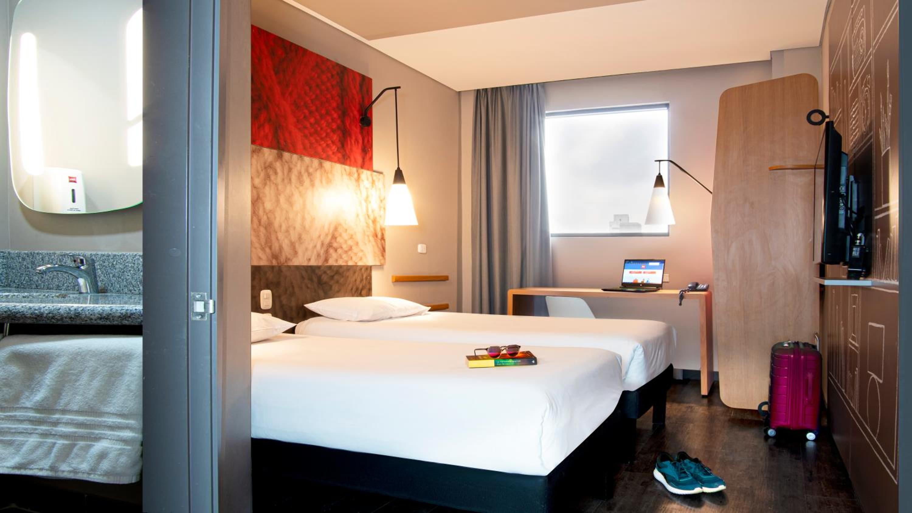 Standard Twin Room photo 1