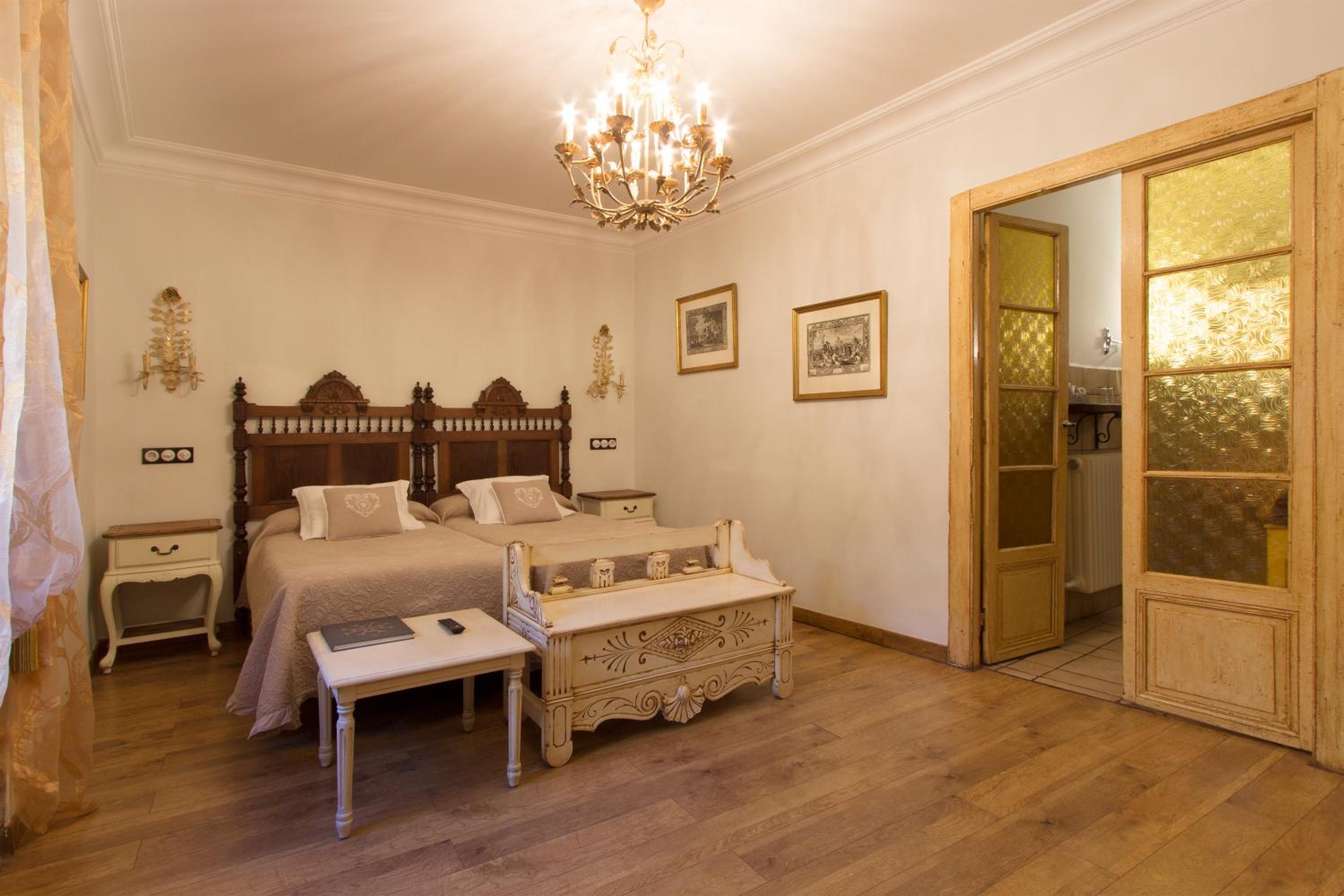 Twin Room - Photo 5