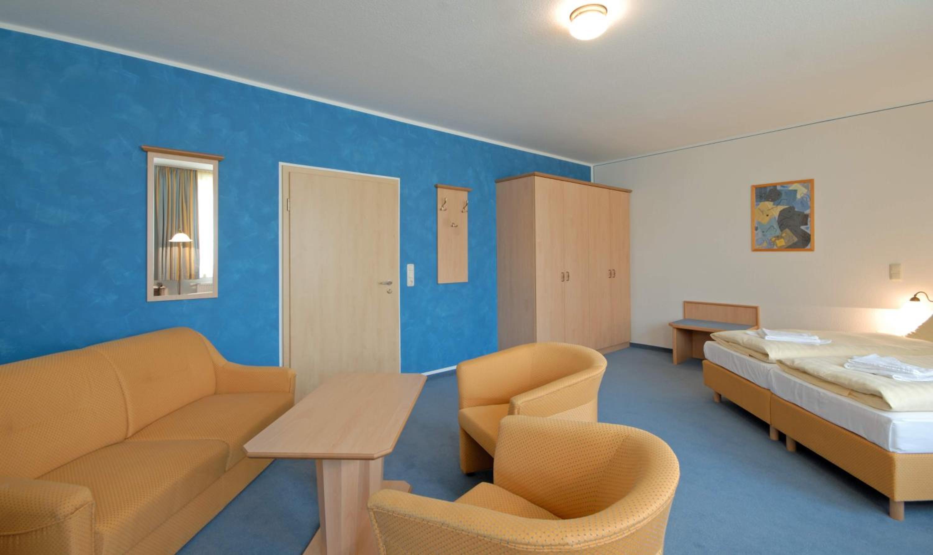 Large Double Room photo 3