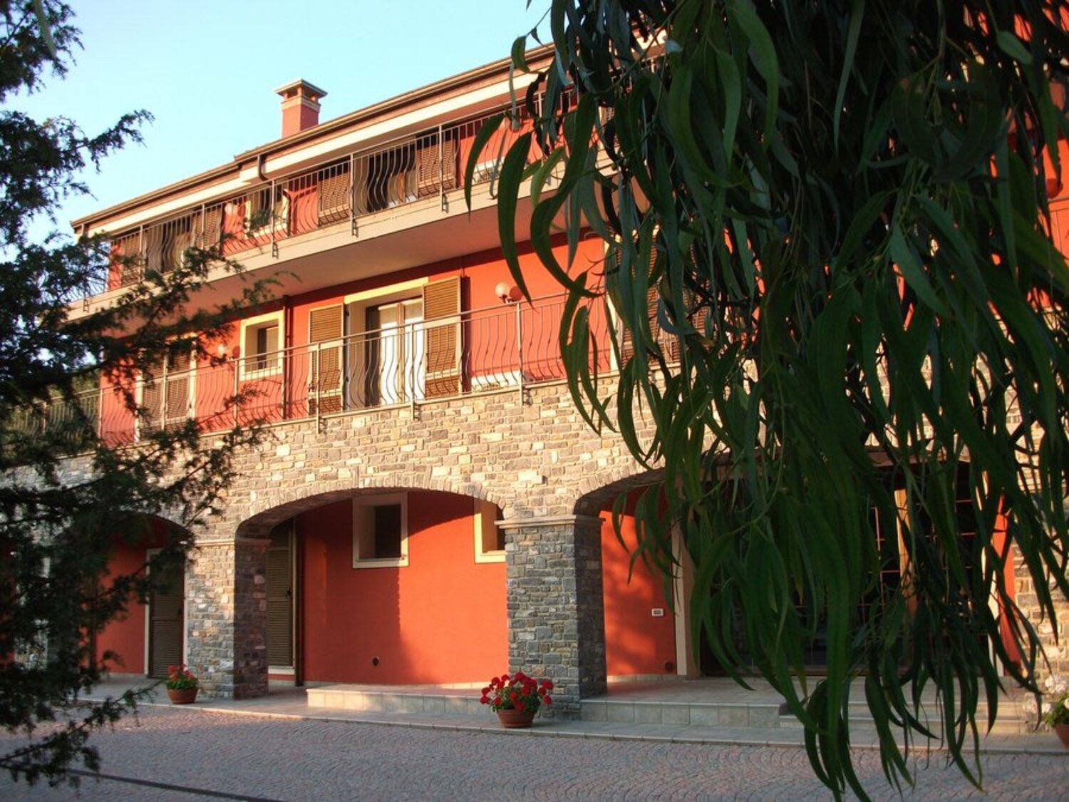 One-Bedroom Apartment with Garden View photo 2