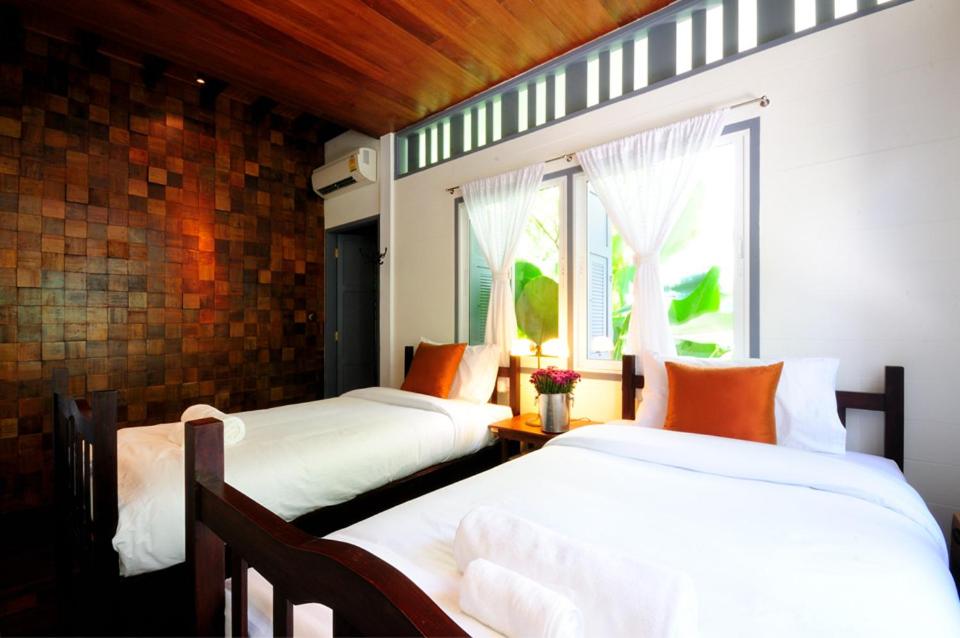 Deluxe Twin Room photo 3