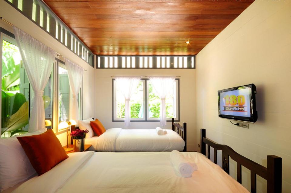 Deluxe Twin Room photo 2