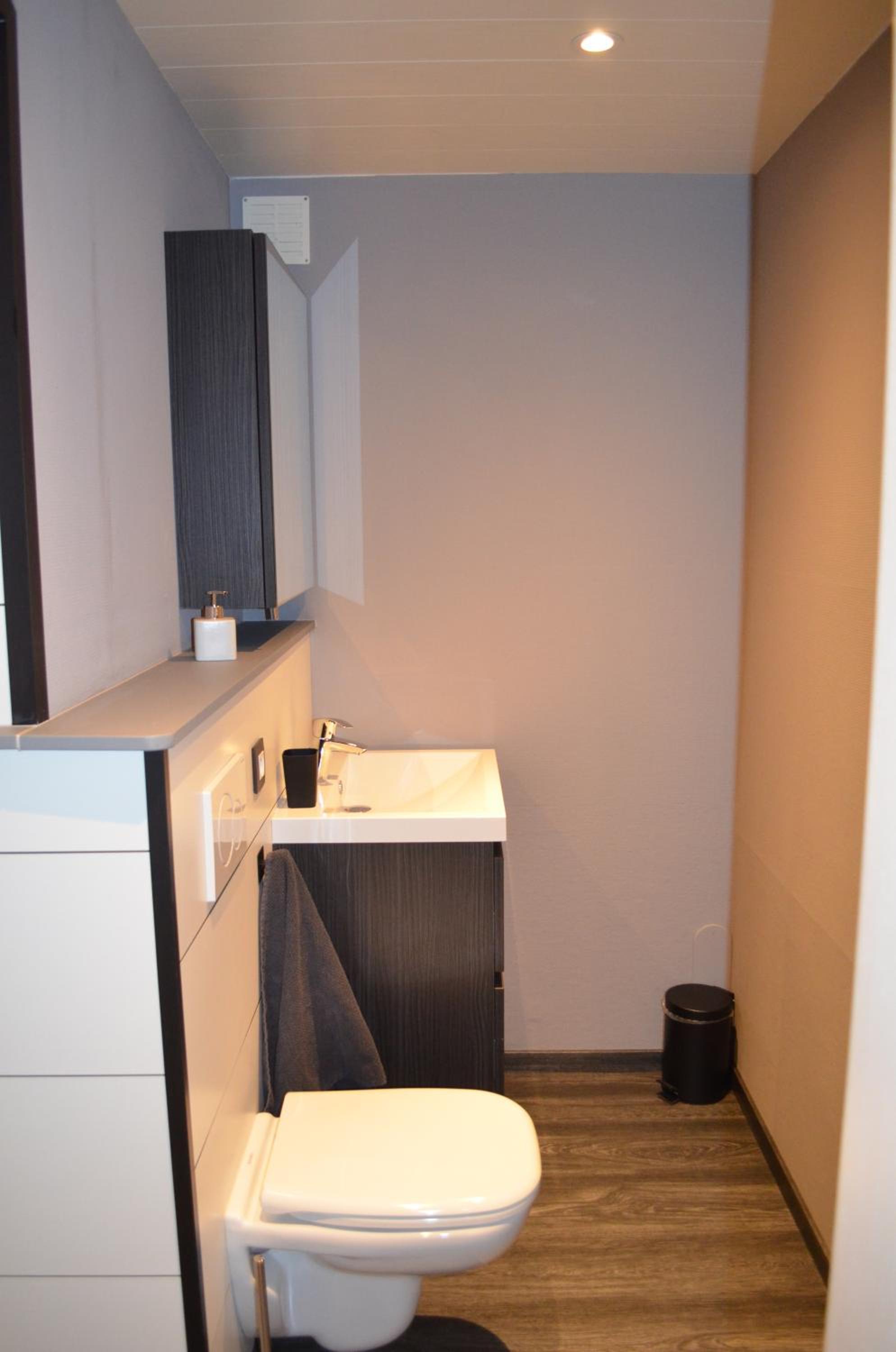 One-Bedroom Apartment - Photo 15