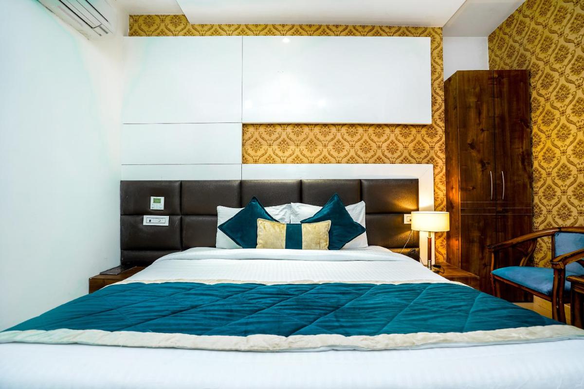 Deluxe Room - Photo 7