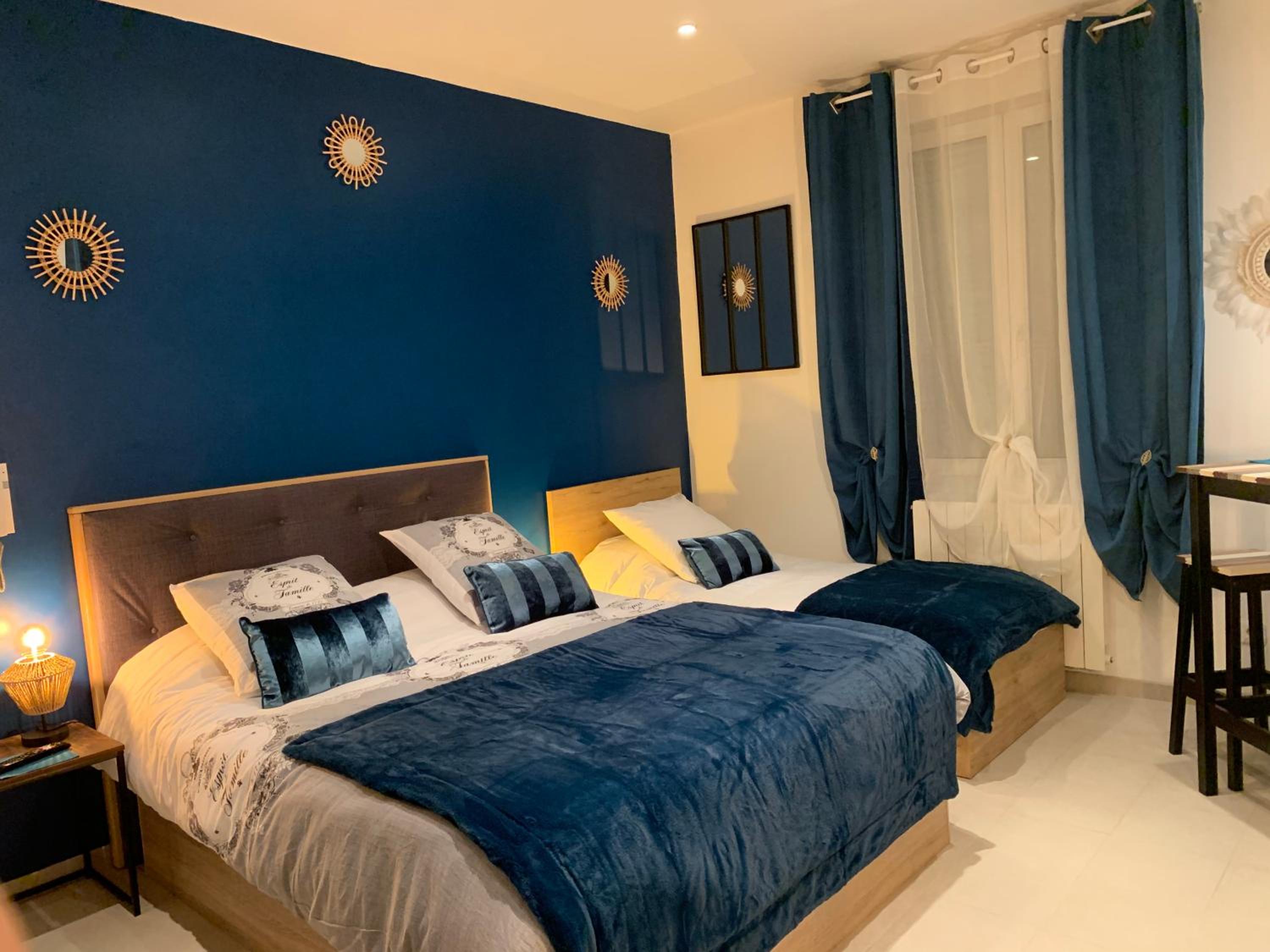 Deluxe Double Room with Shower photo 2