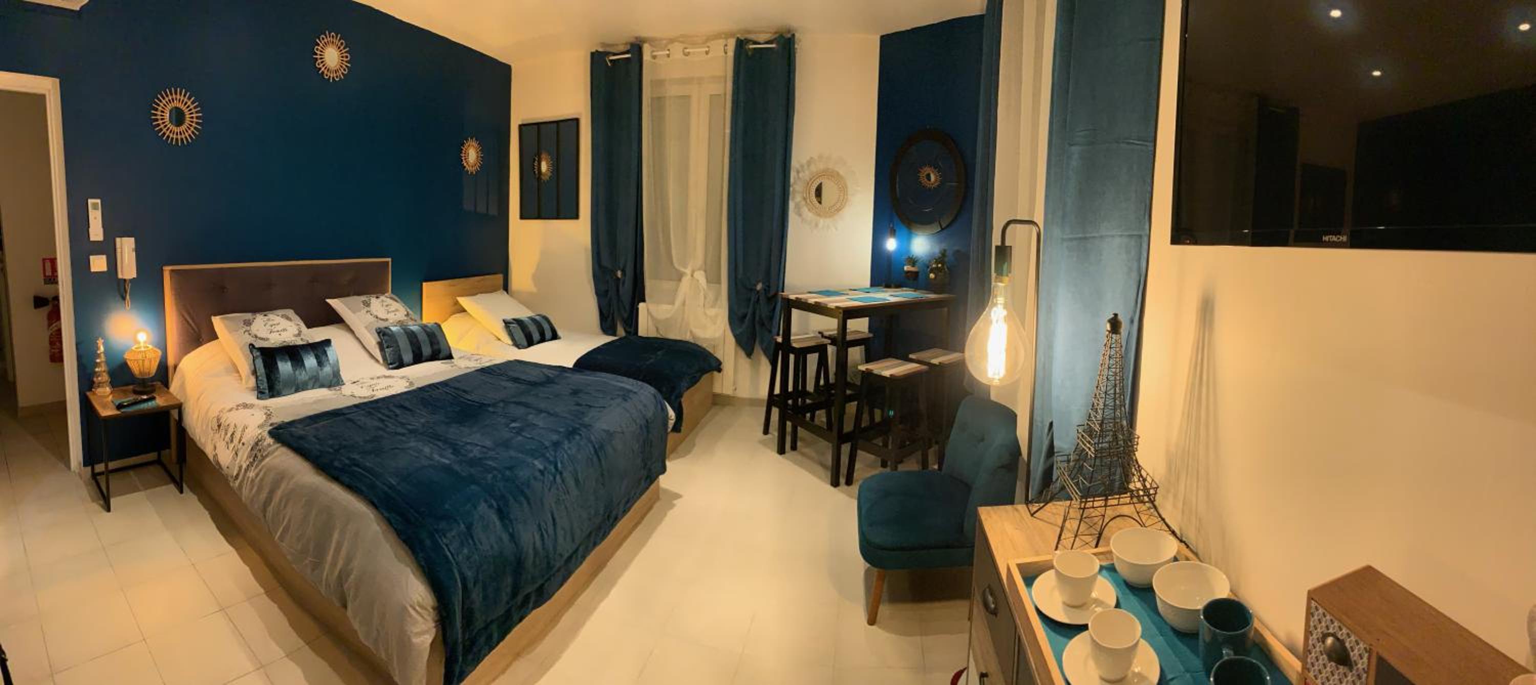 Deluxe Double Room with Shower photo 3