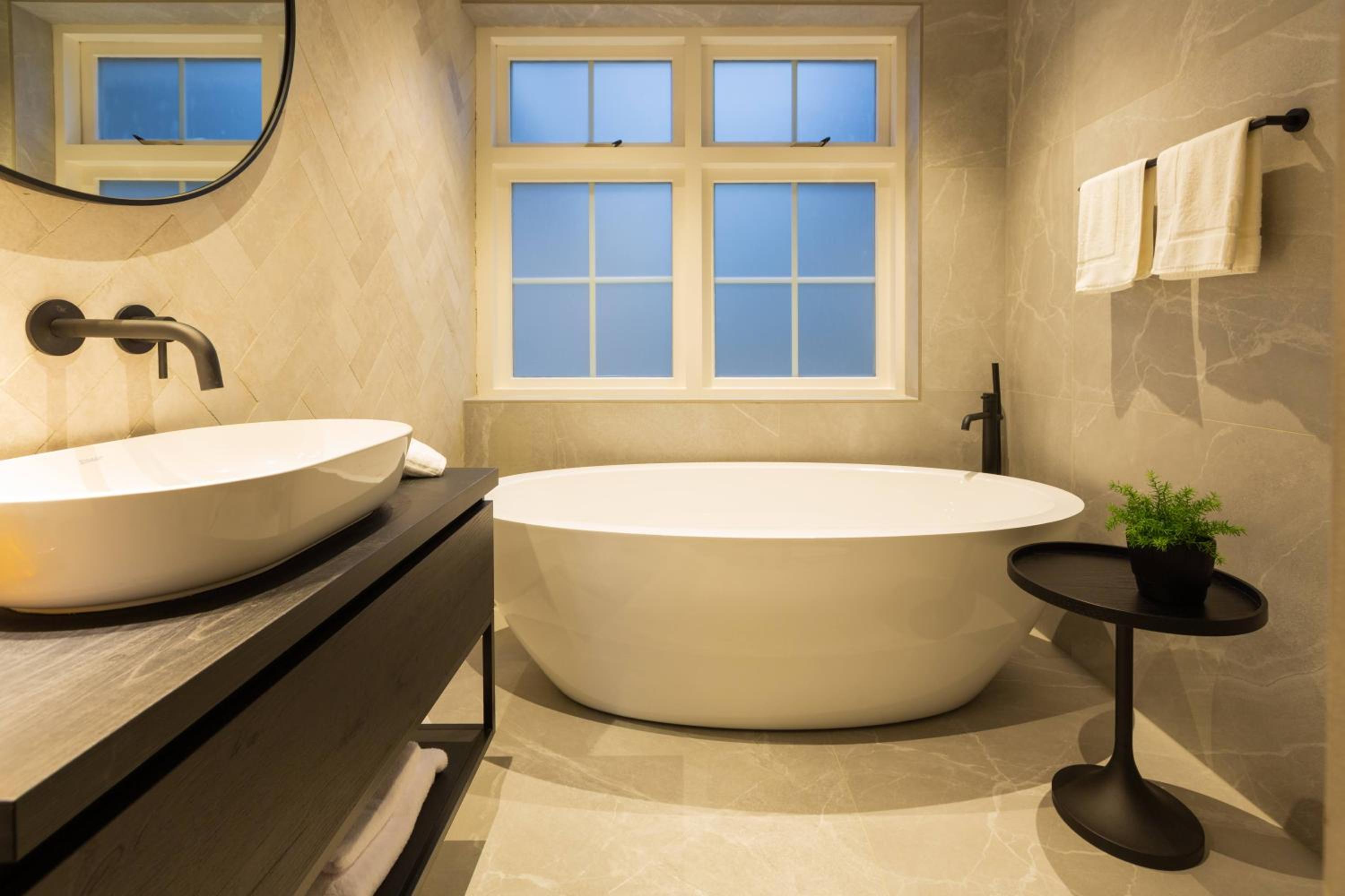 Junior suite with view on the harbor - Photo 4