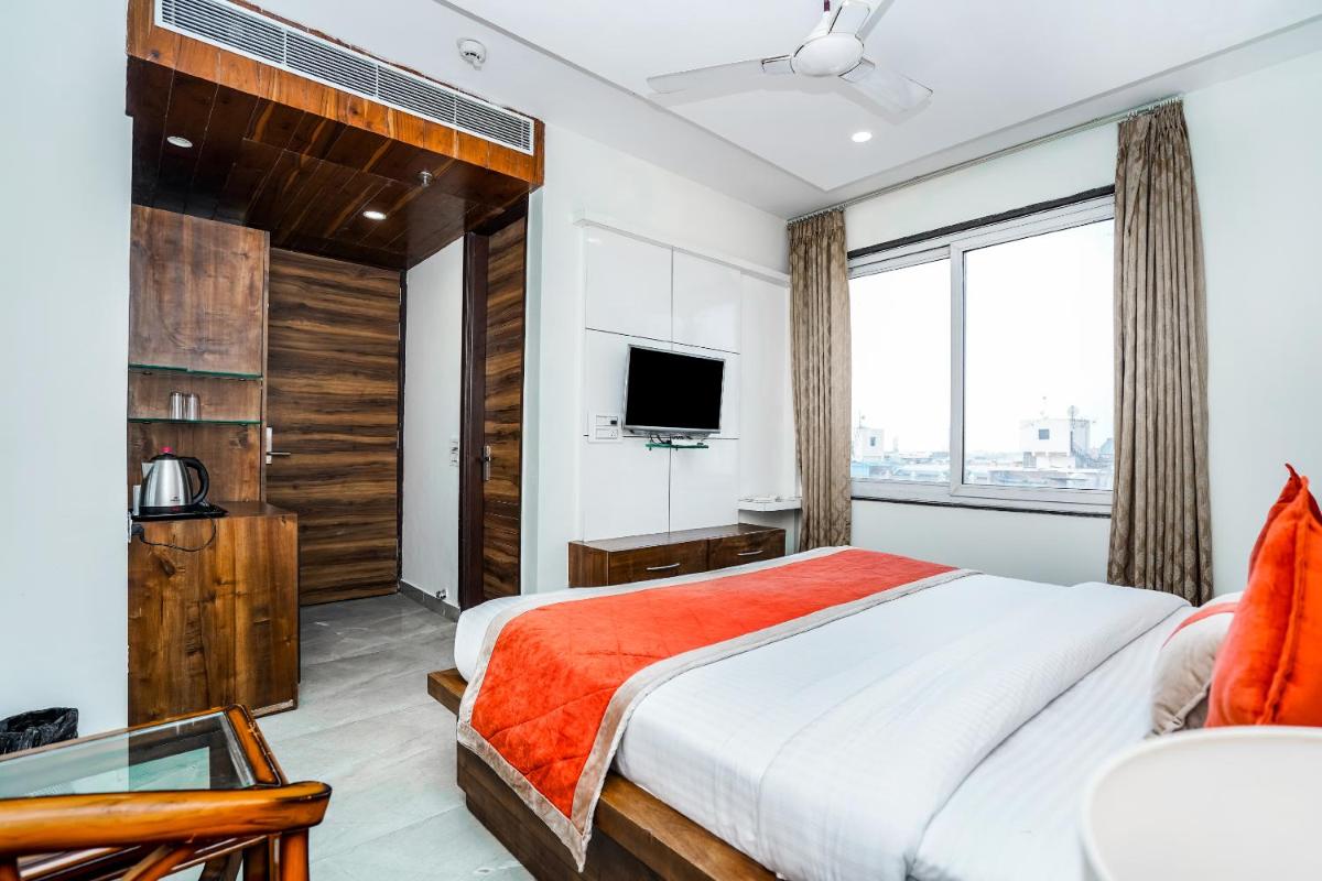 Deluxe Room - Photo 2