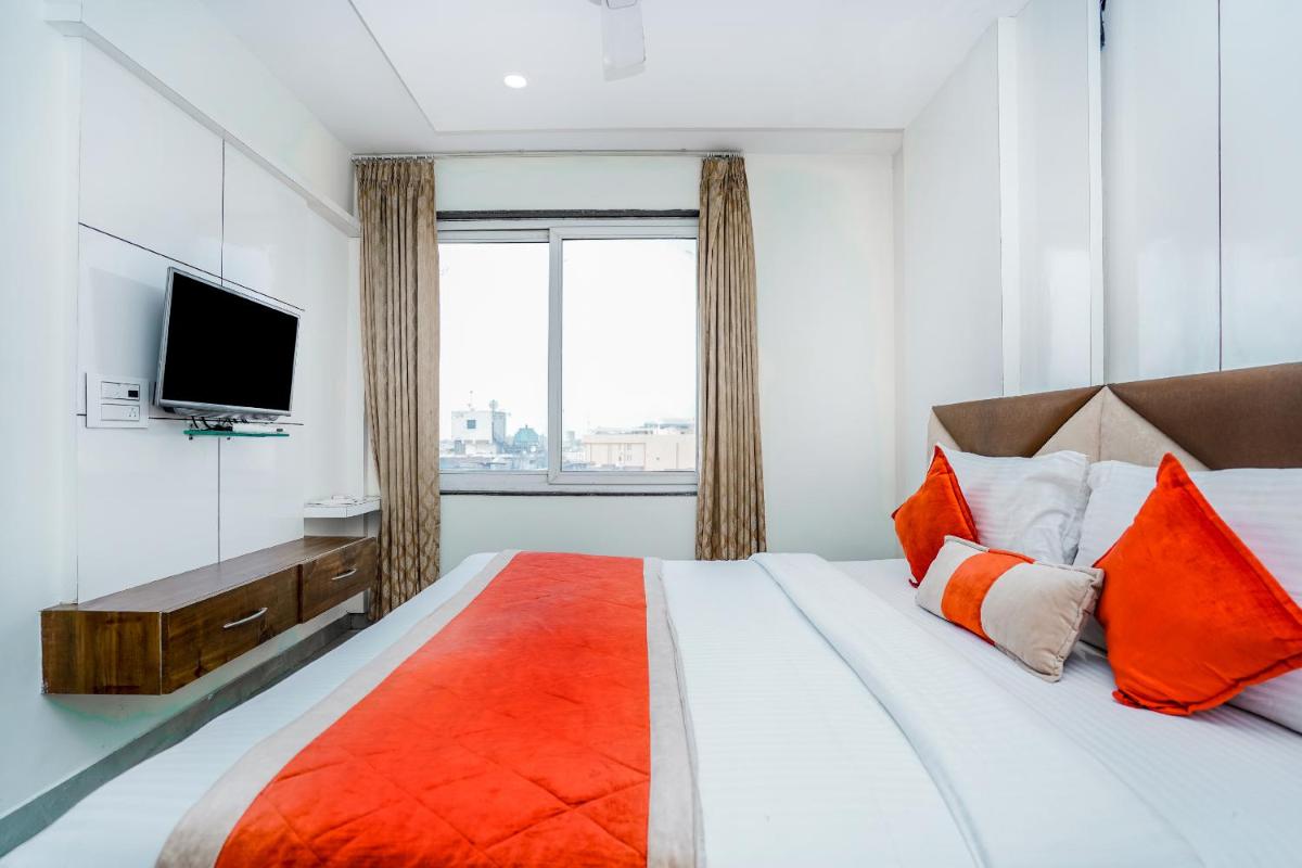 Deluxe Room - Photo 15