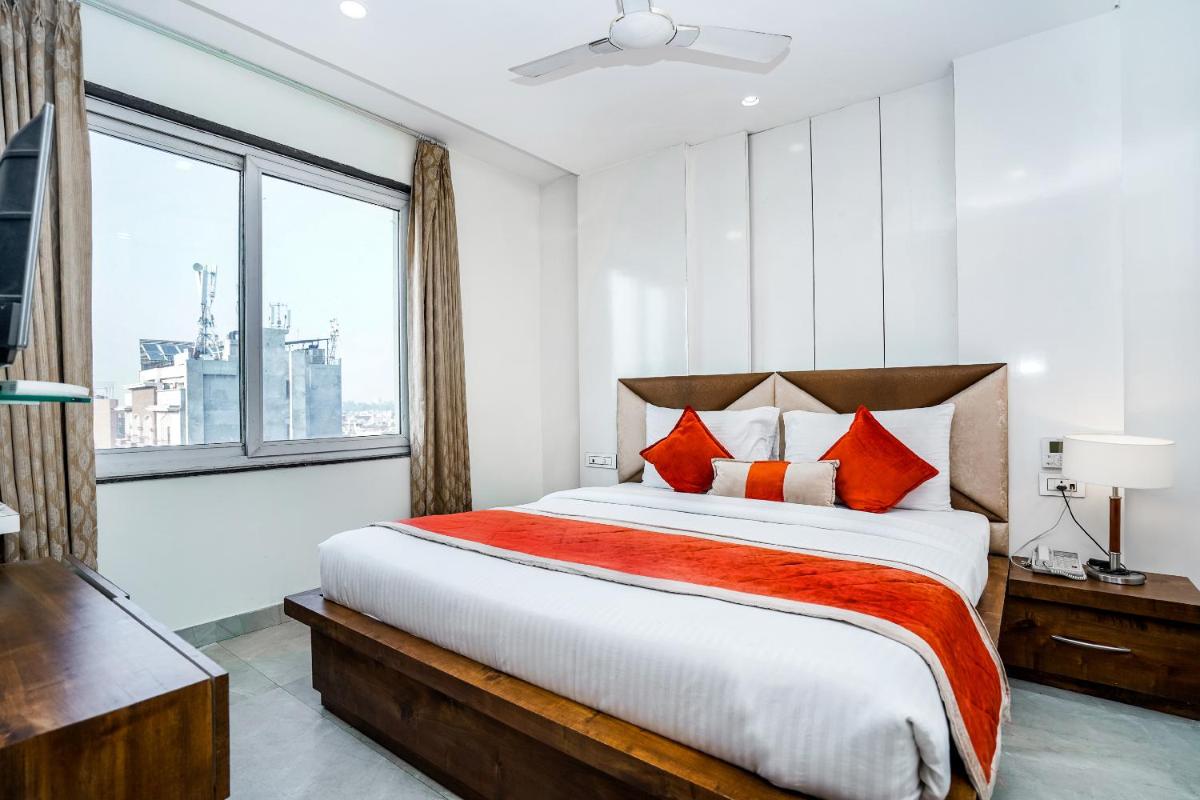 Deluxe Room - Photo 9