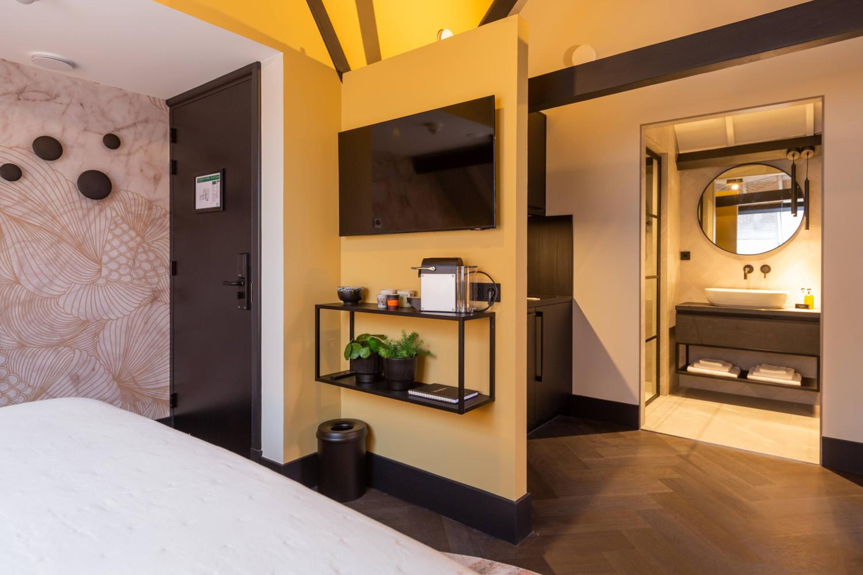 Deluxe Suite - Photo 4