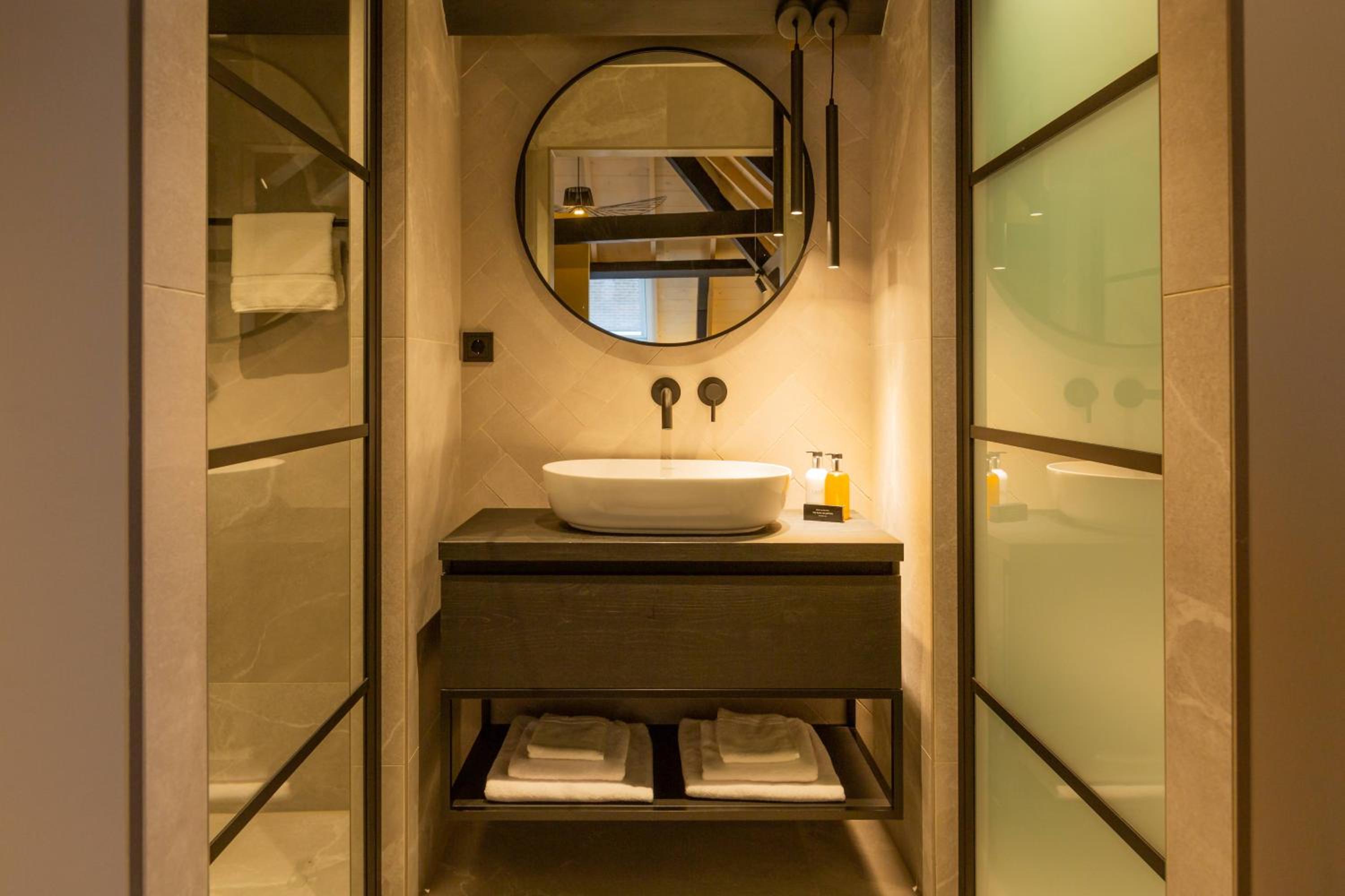 Deluxe Suite - Photo 2