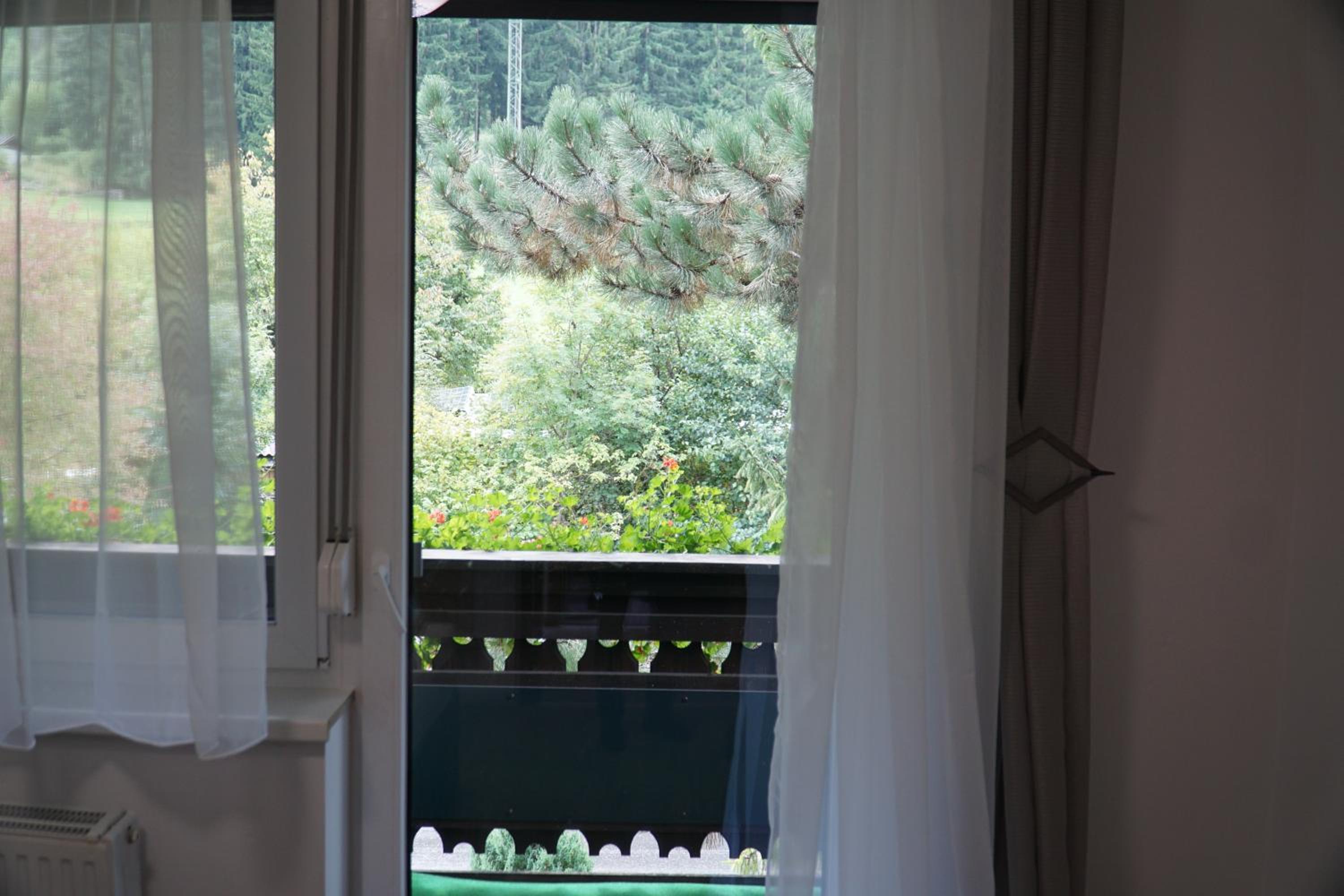Double Room with Balcony - Photo 16