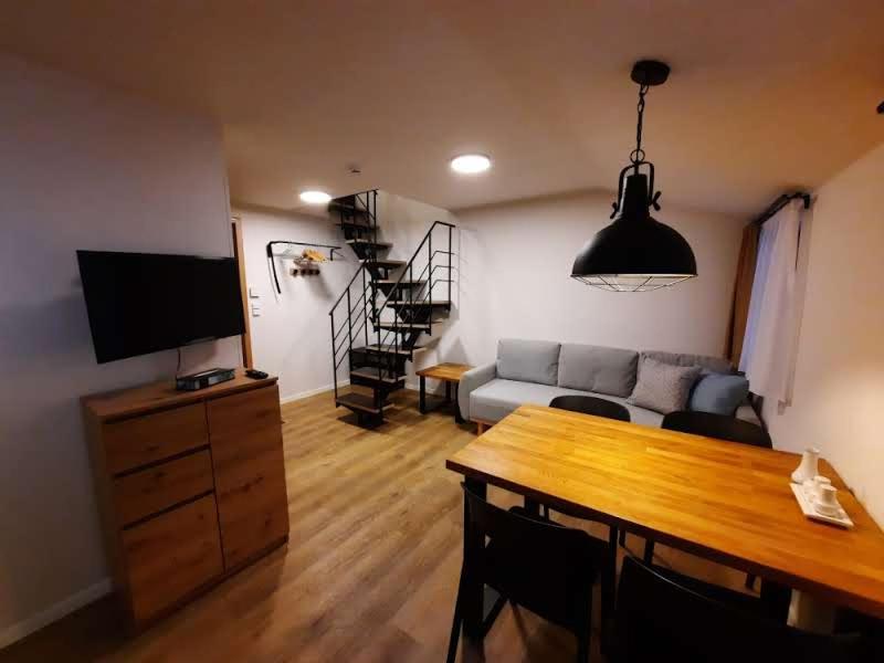 Maisonette photo 2