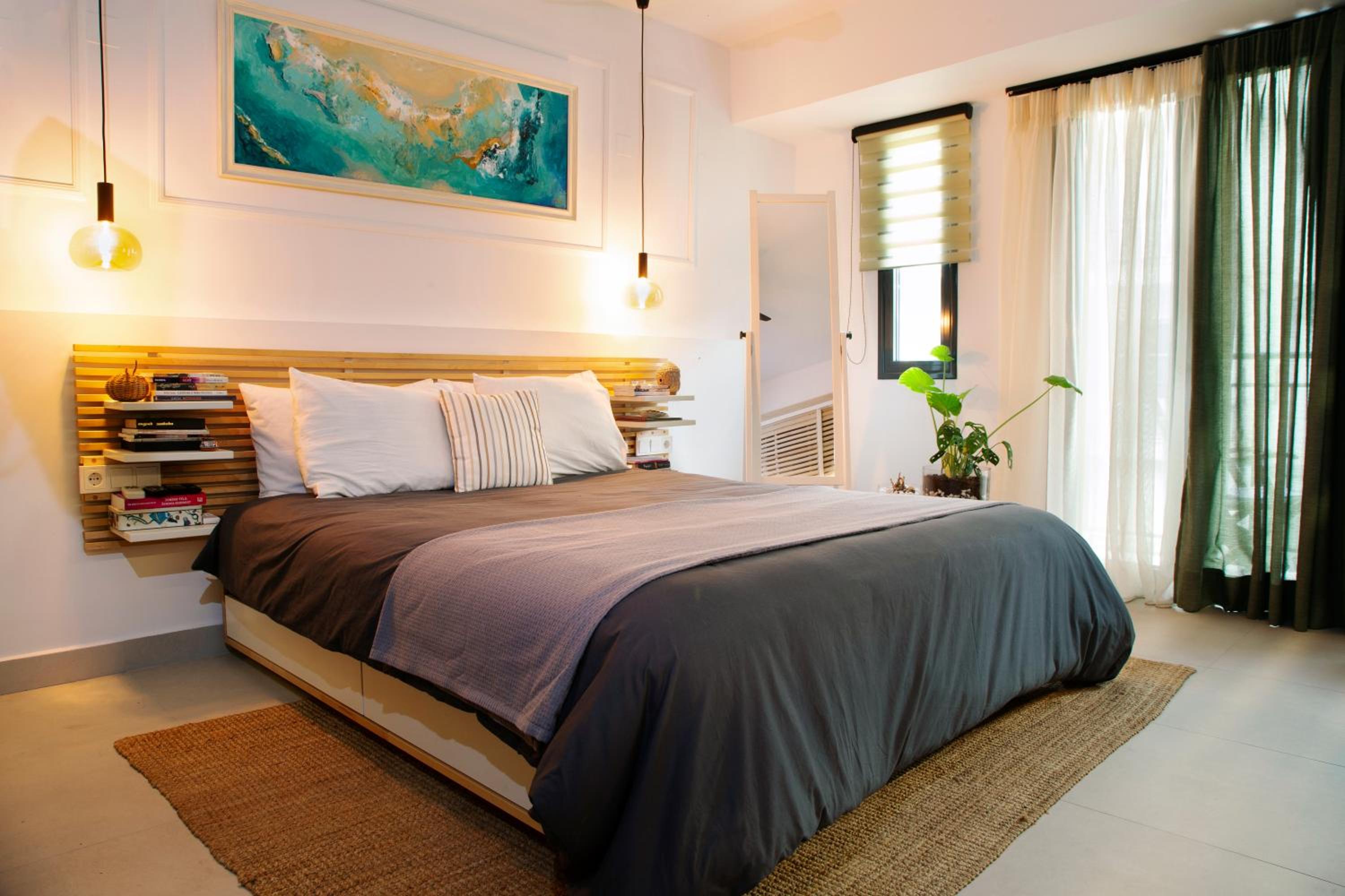 One-Bedroom Apartment - Photo 1