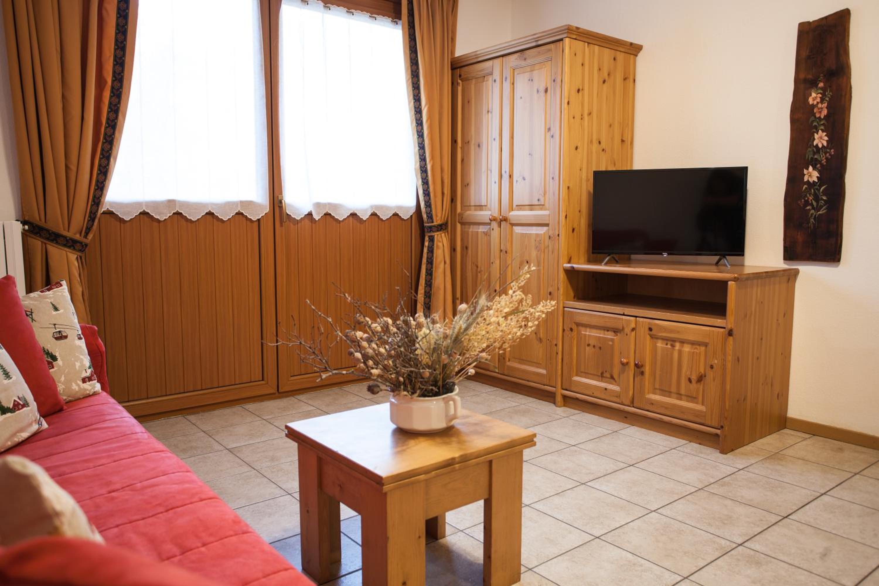 Apartment - Ground Floor photo 3