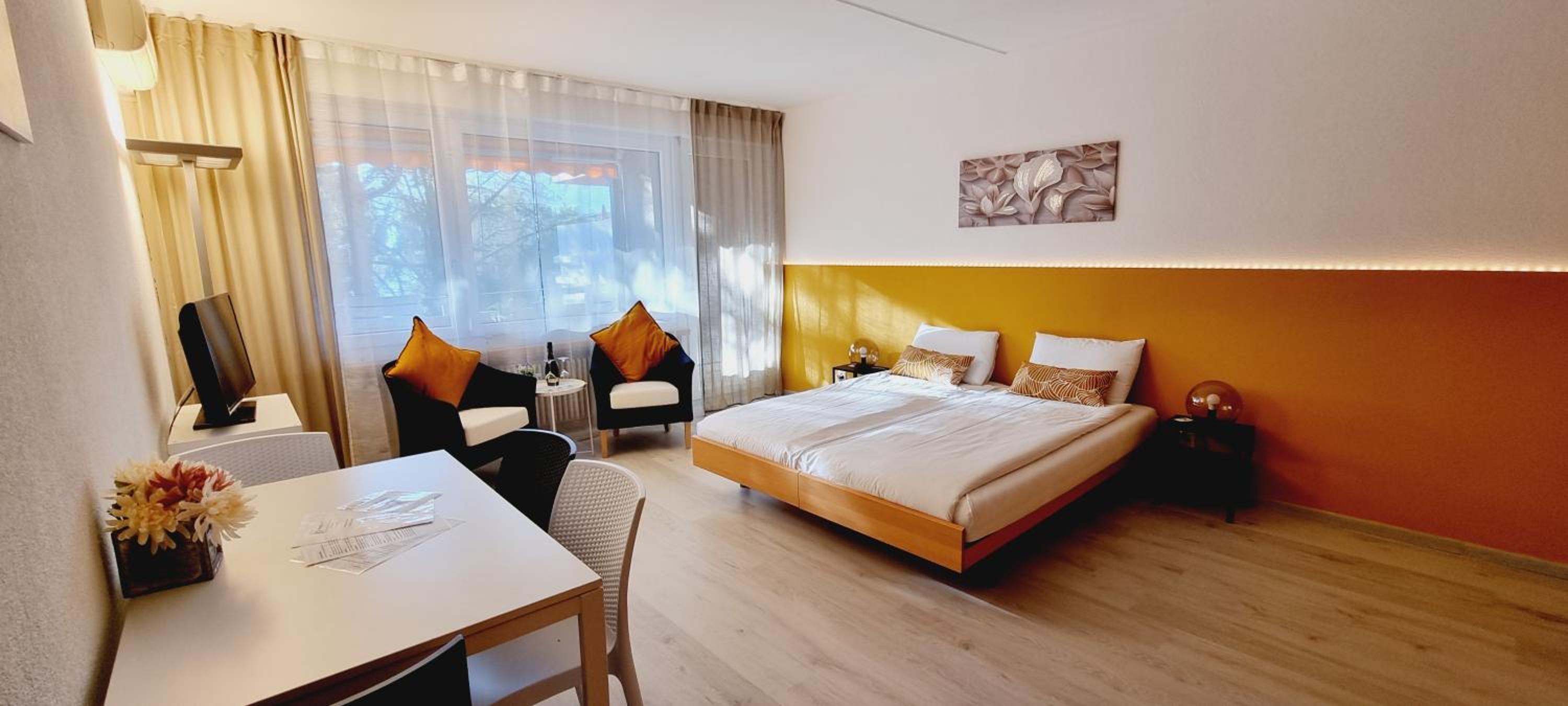 Apartment with Garden View - Photo 29