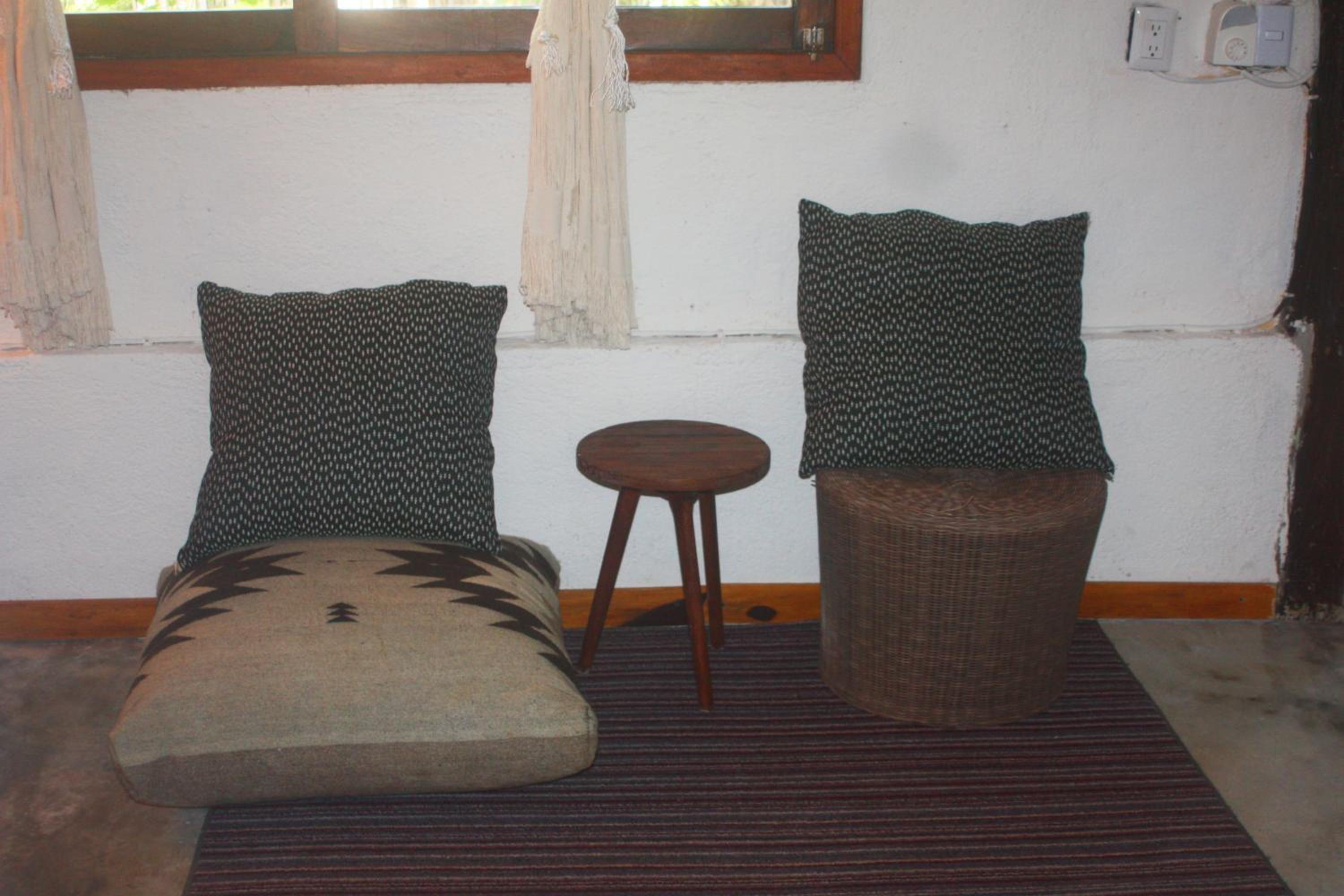 Standard King Room - Photo 23