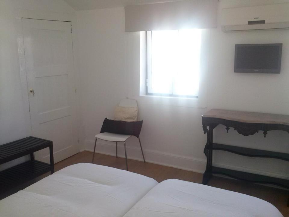Double Room with Private Bathroom - Photo 4