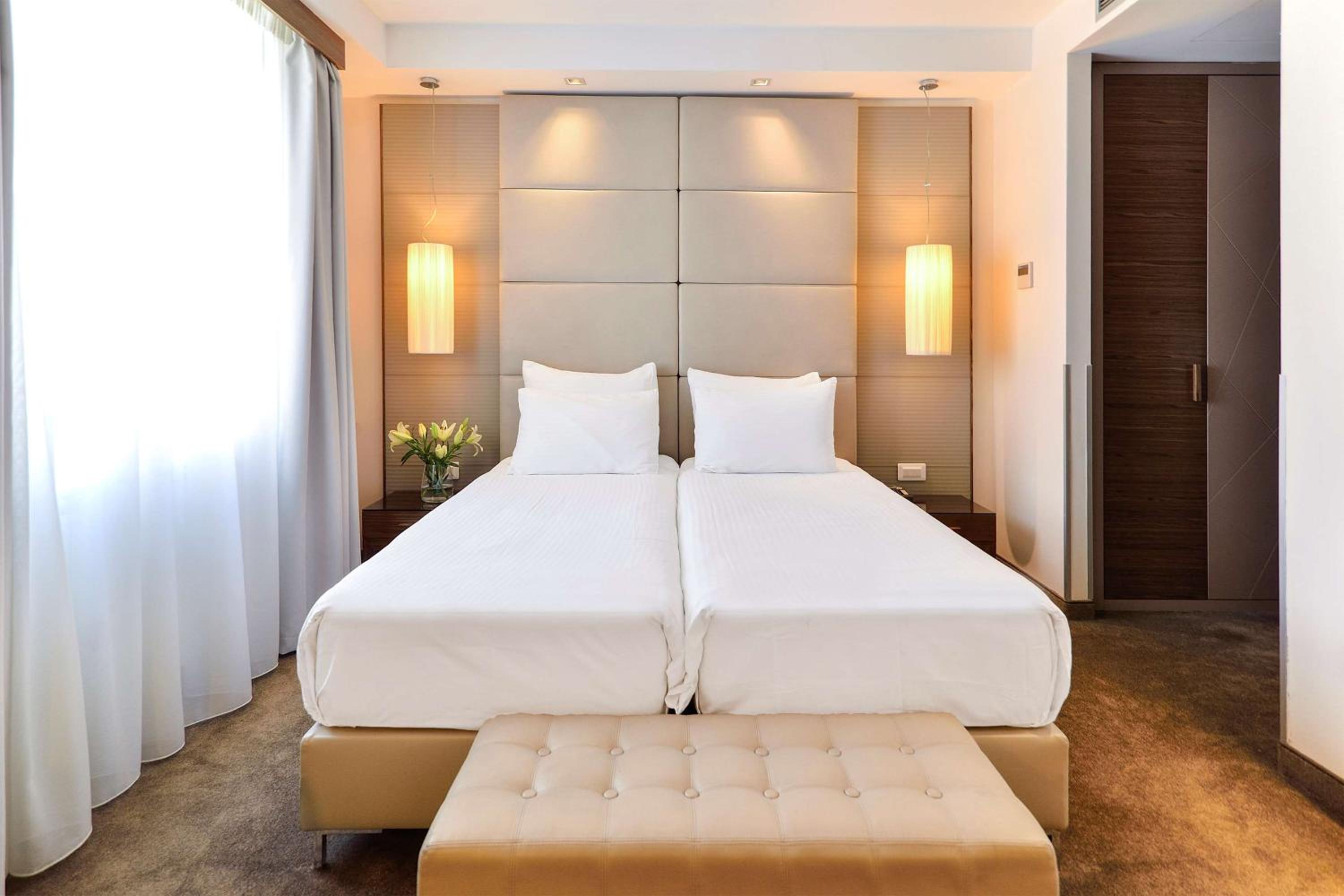 Bed & Sleeping Area