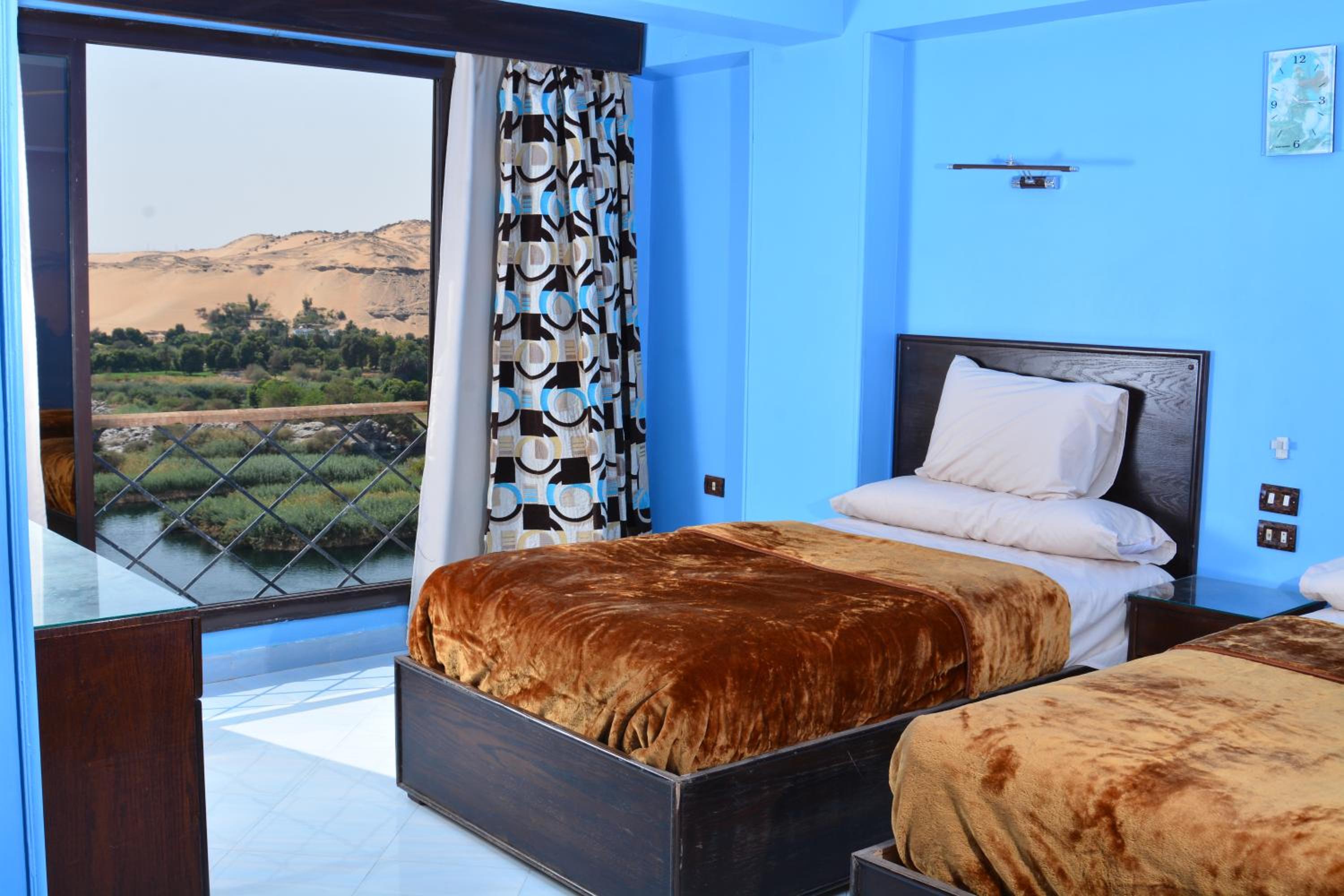 Deluxe Double Room with Sea View - Photo 6