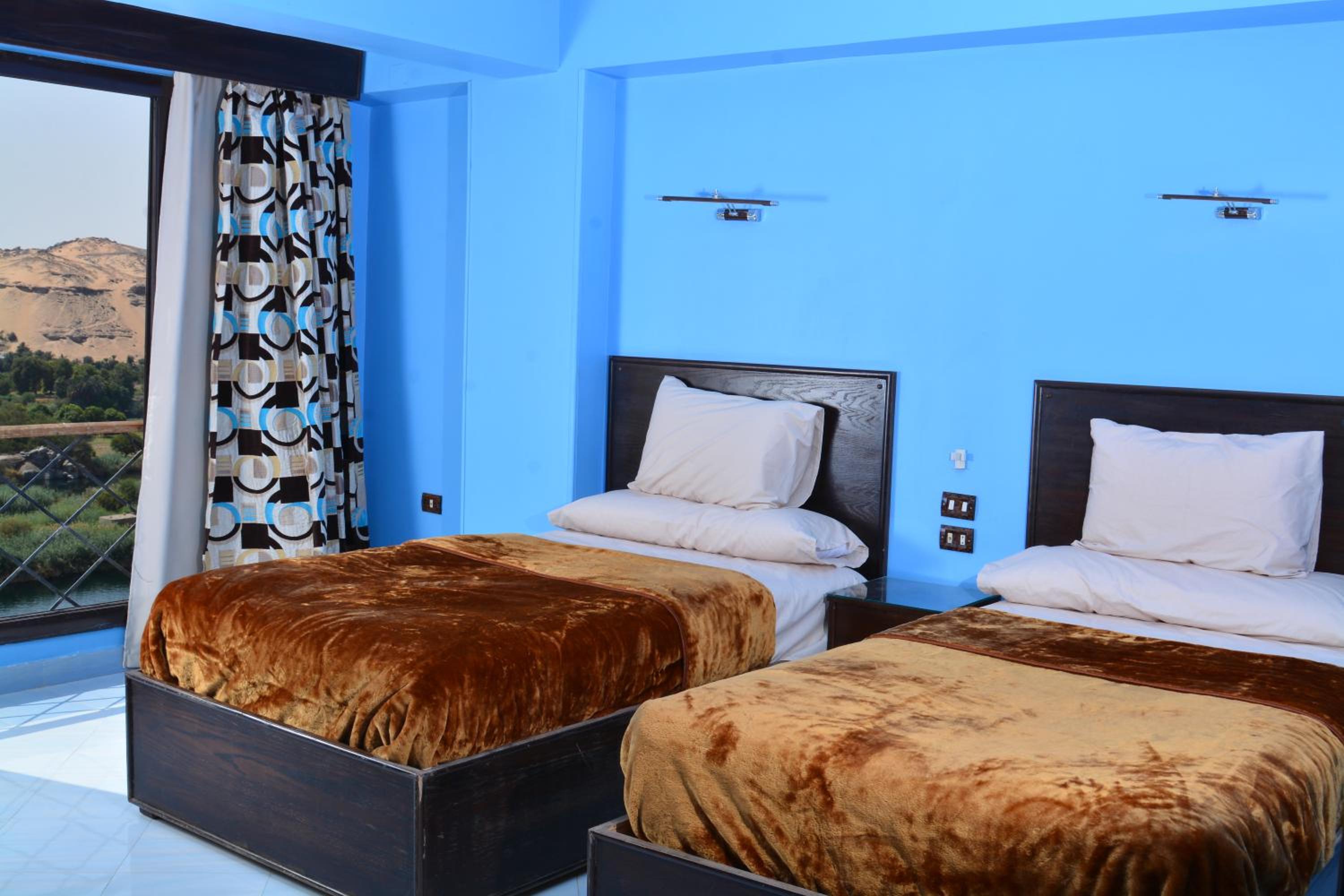 Deluxe Double Room with Sea View - Photo 7